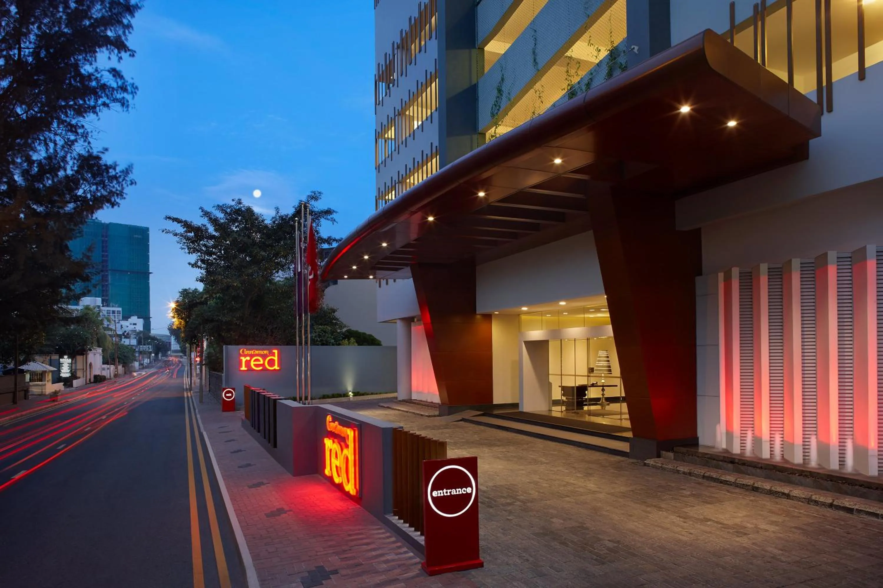 Facade/entrance in Cinnamon Red Colombo