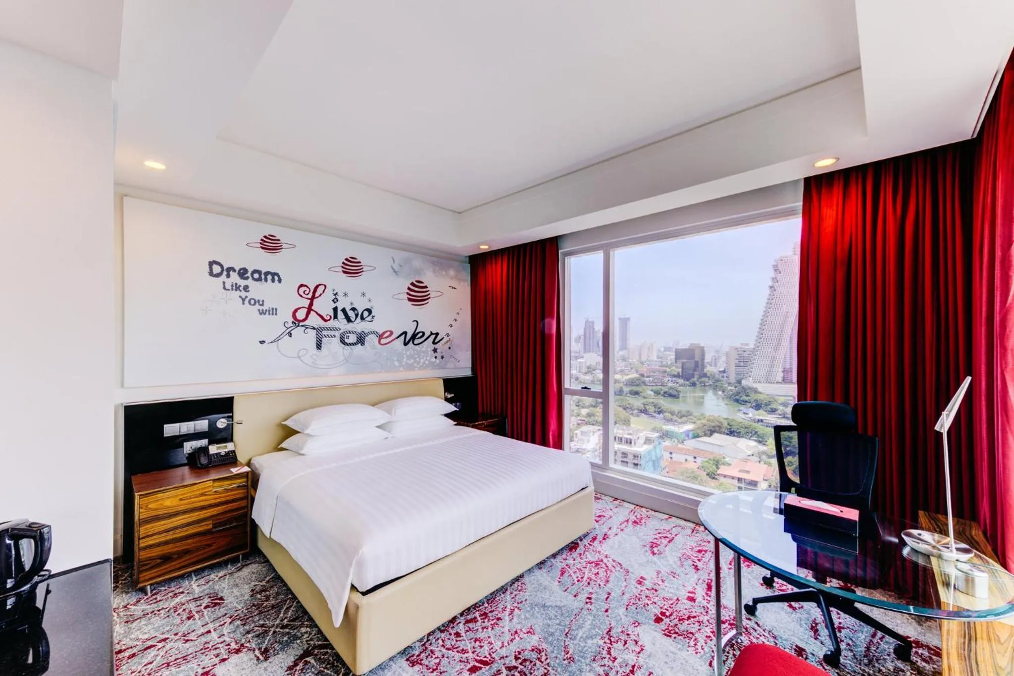 Bedroom, Bed in Cinnamon Red Colombo