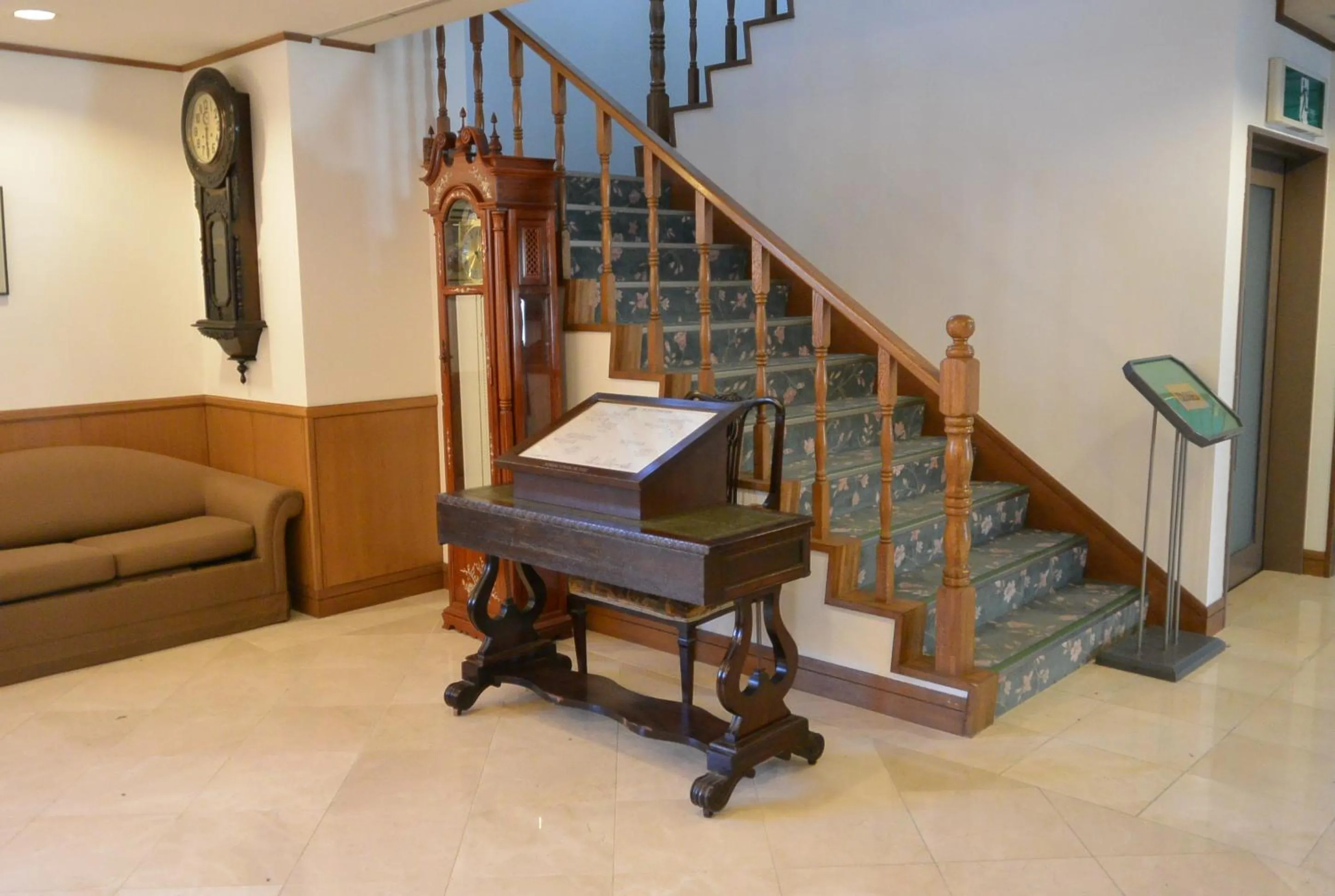 Lobby or reception in Niseko Park Hotel