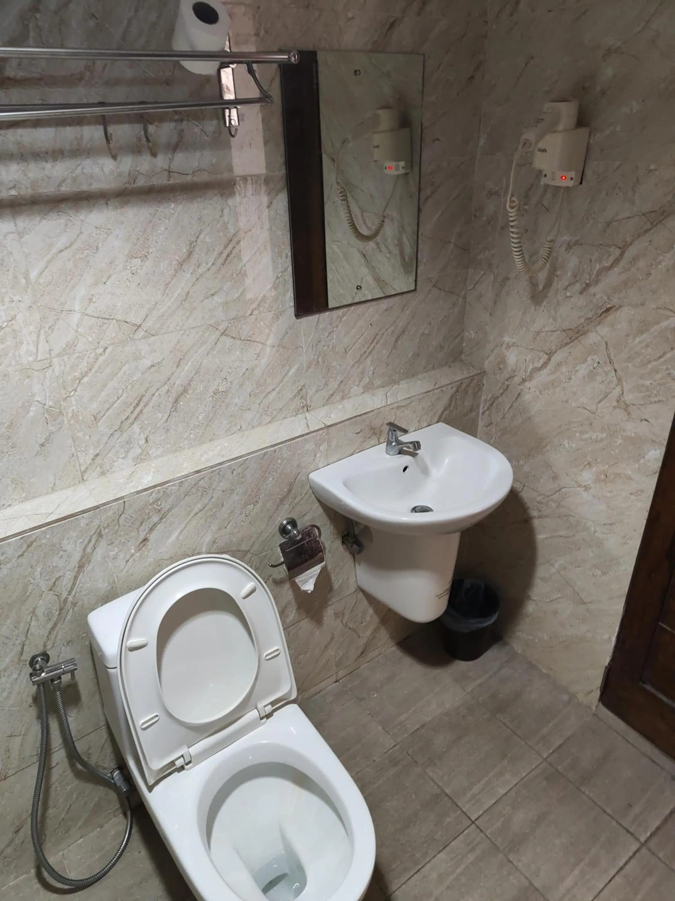 Shower in Armenian Suite Hotel
