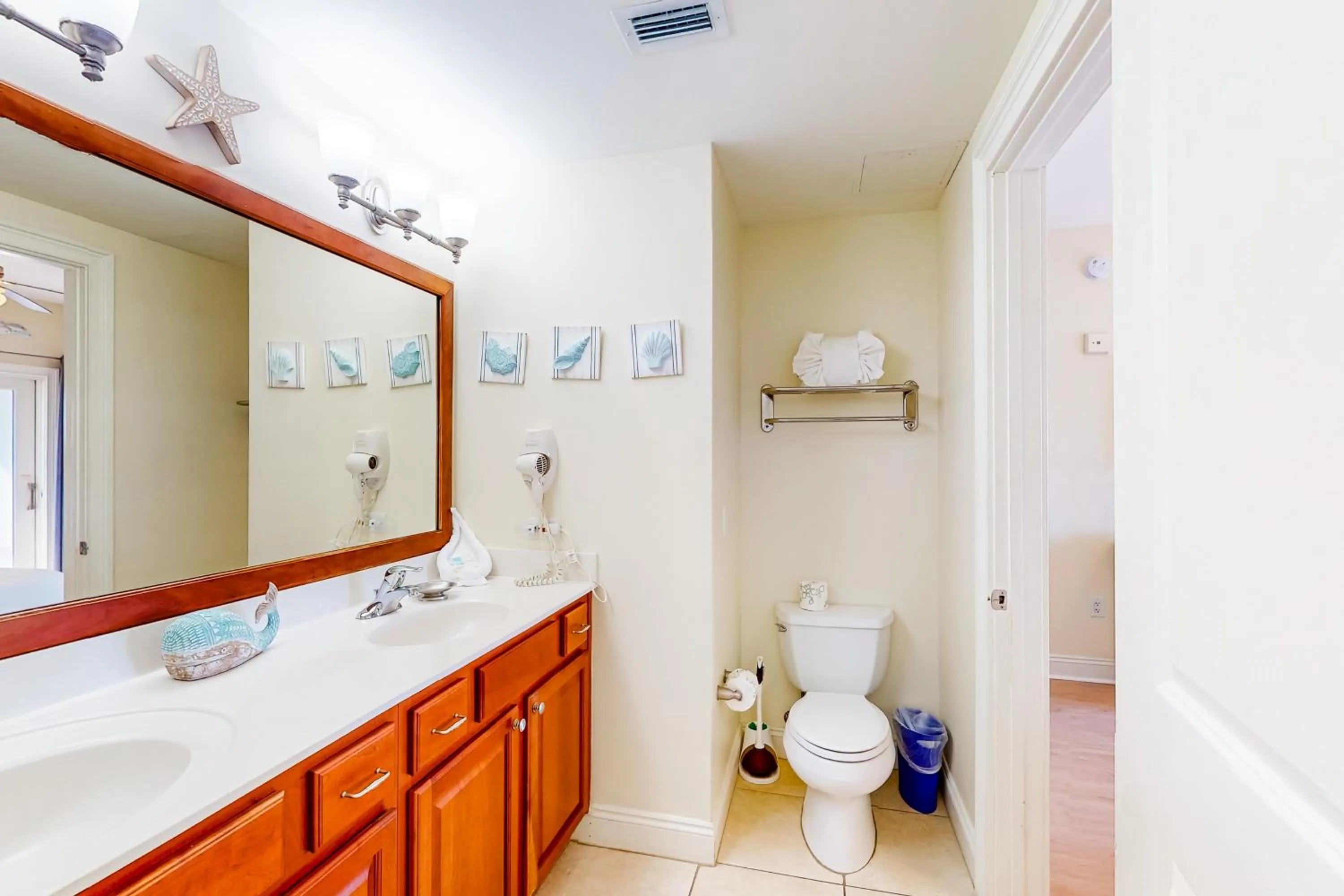 Bathroom in Carillon Beach Inn 202