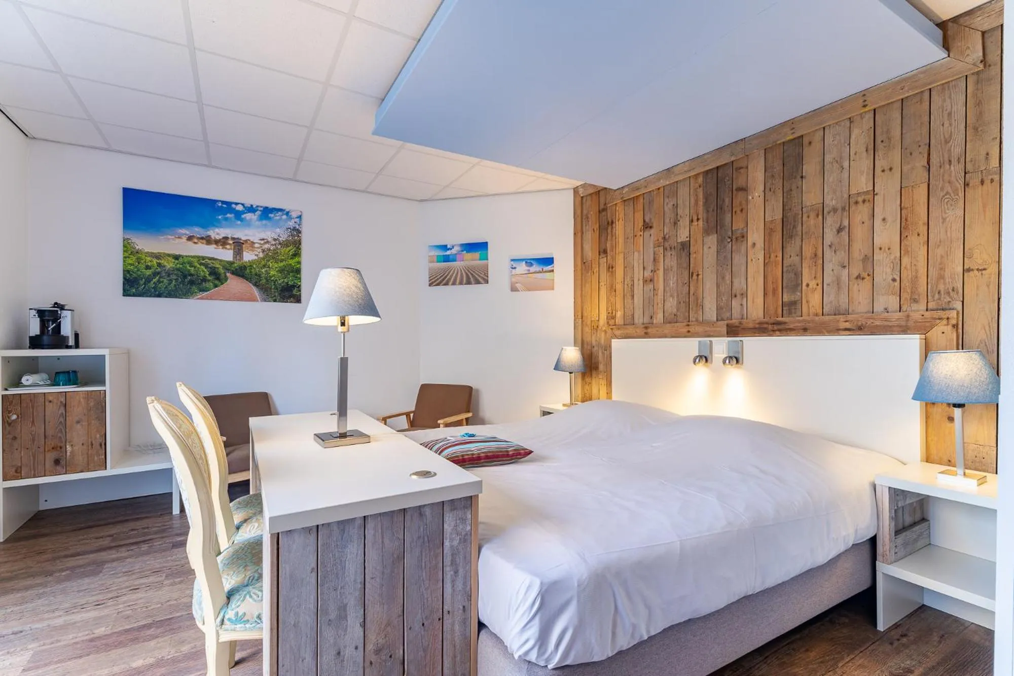 Bed in Hotel Kijkduin