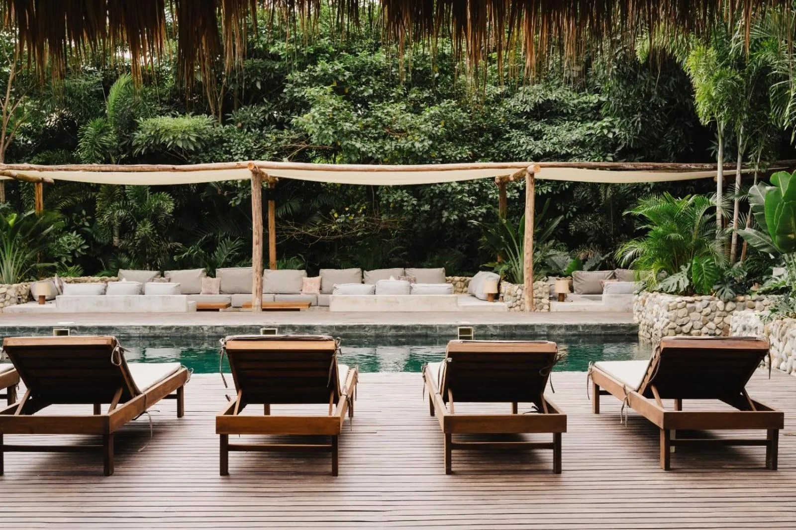 Restaurant/places to eat in Naio Hotel y Villas By OxoHotel