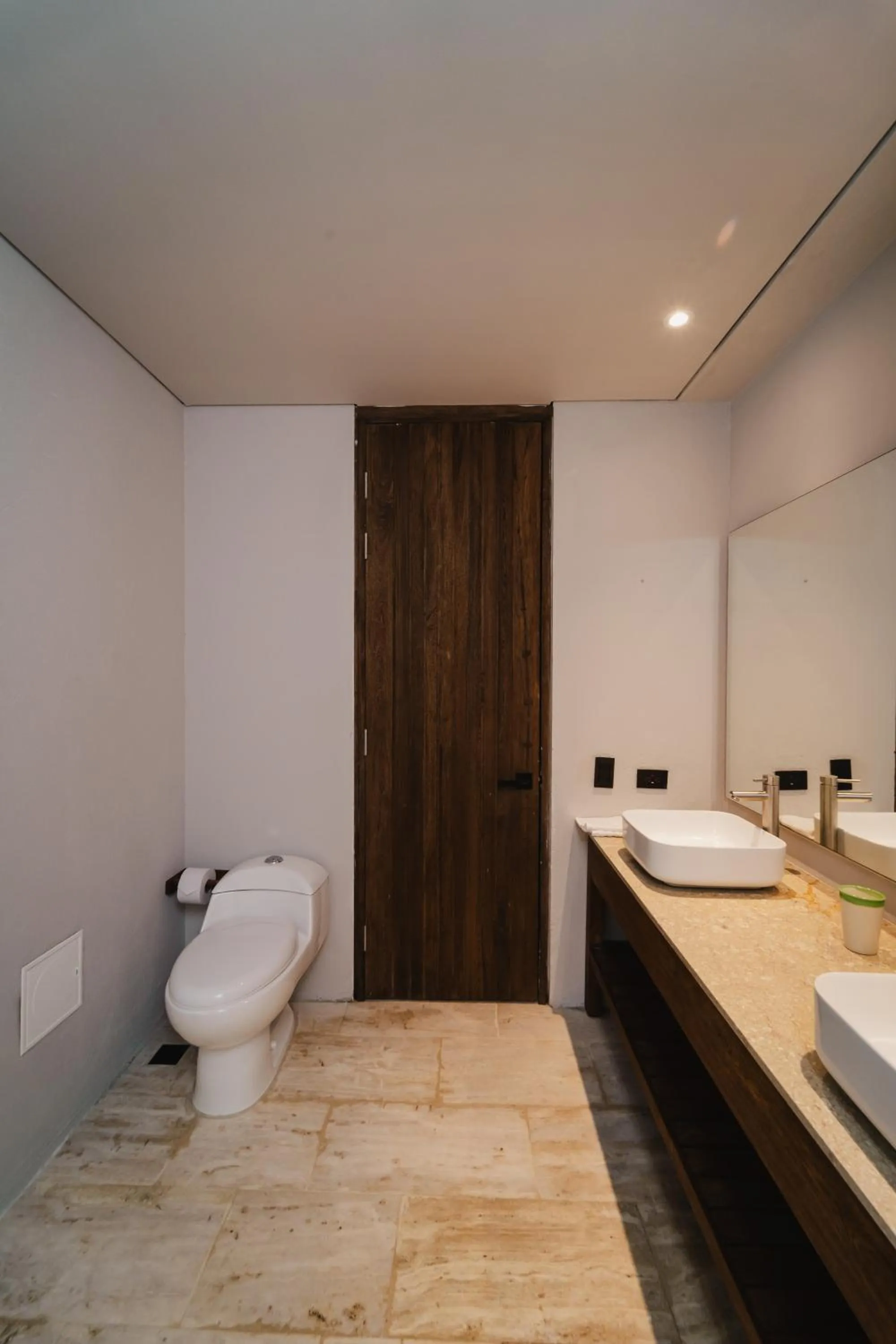 Toilet in Naio Hotel y Villas By OxoHotel