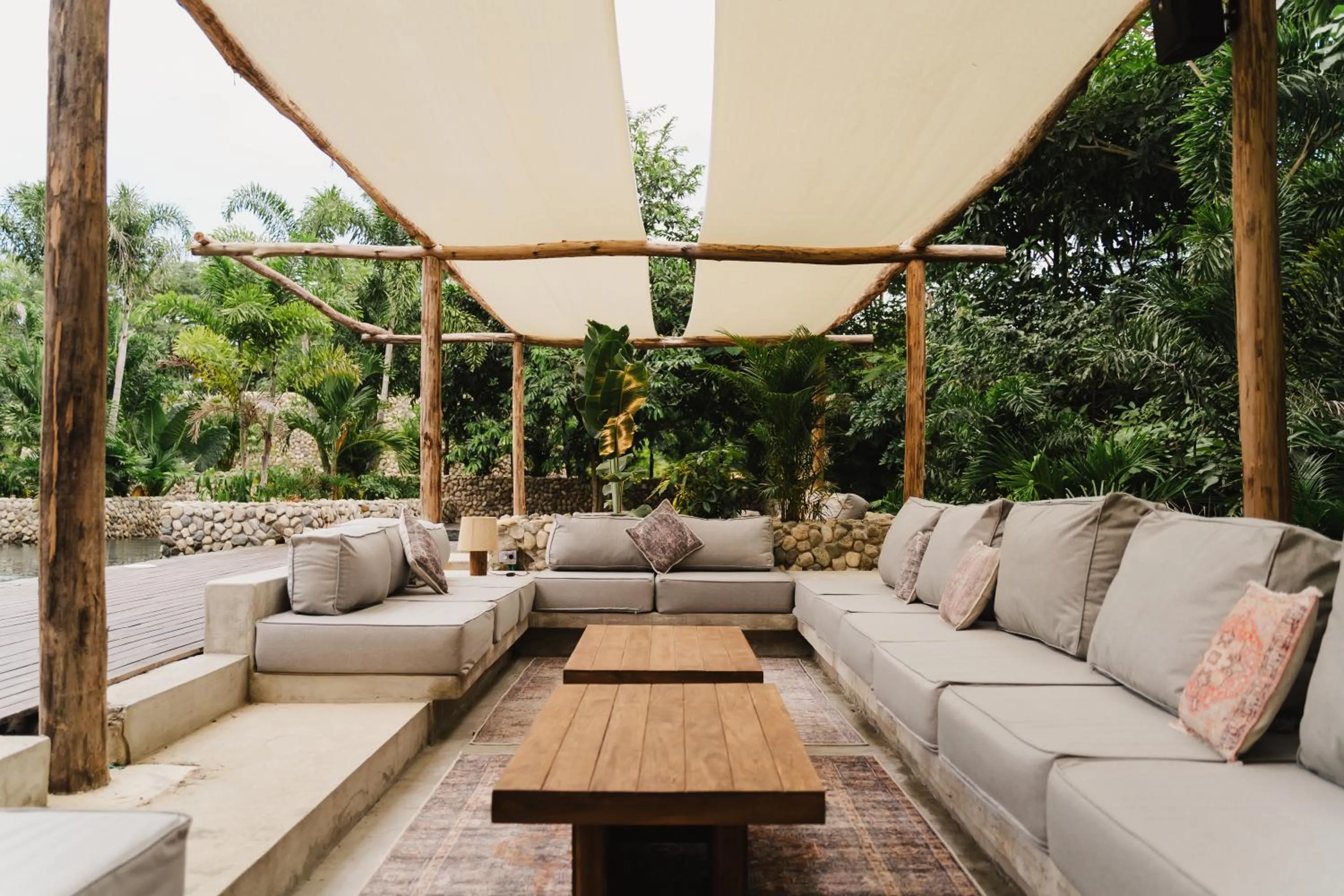 Restaurant/places to eat in Naio Hotel y Villas By OxoHotel