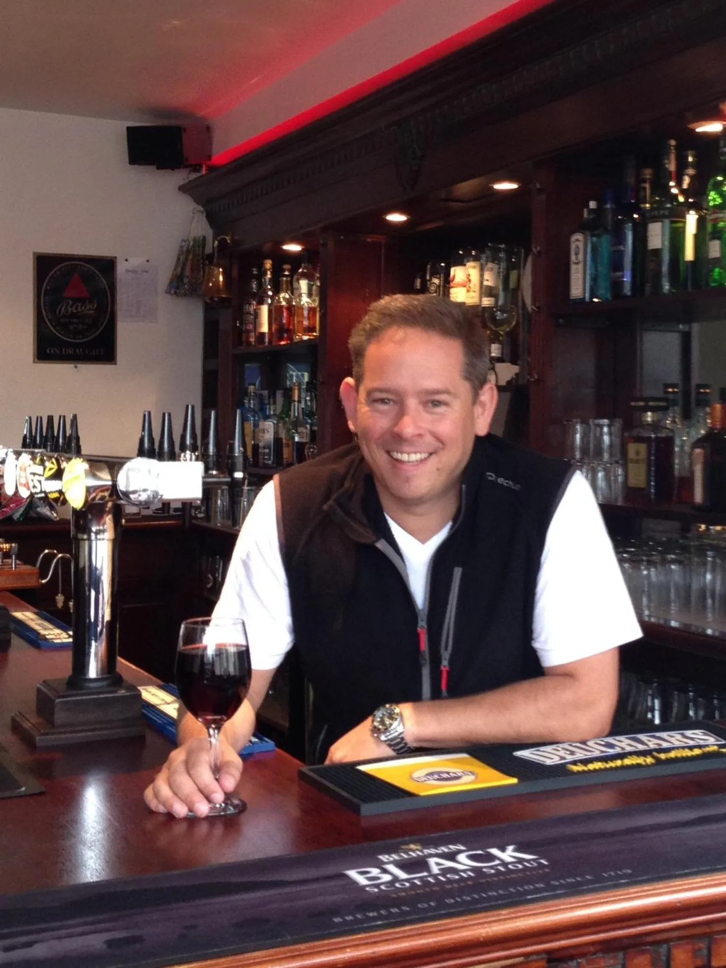 Drinks in Aberdour Hotel, Stables Rooms & Beer Garden