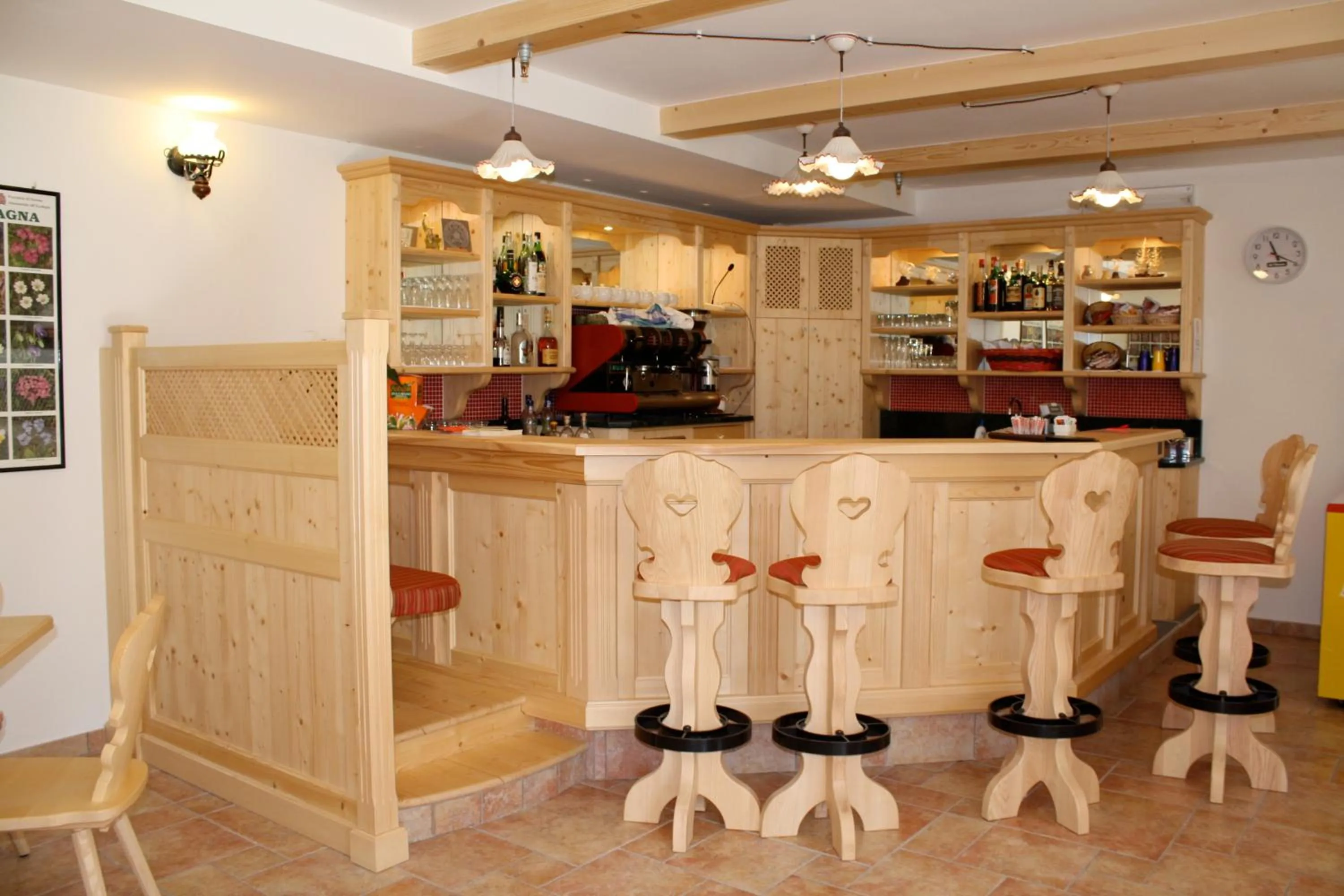 Restaurant/places to eat in Hotel Aplis