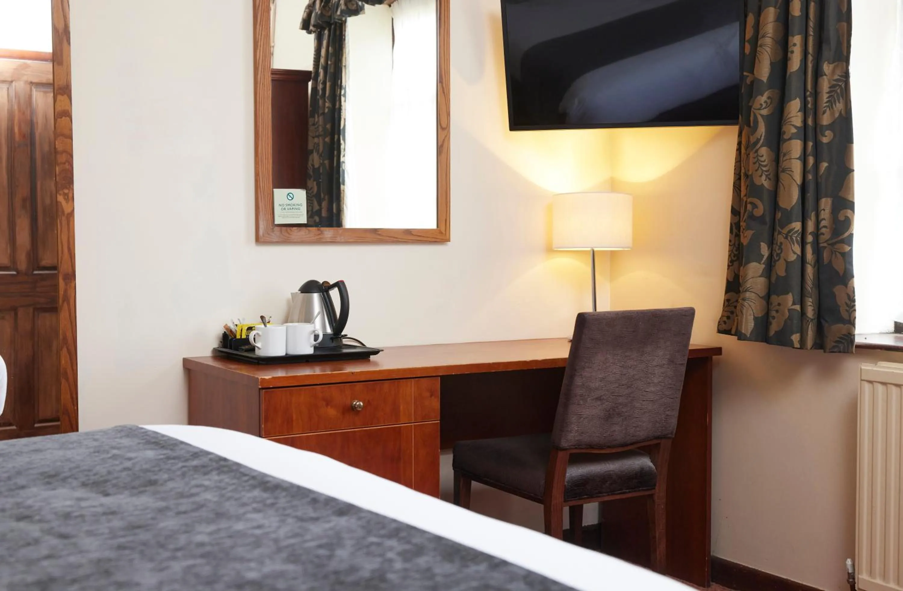 Bedroom, Bed in Hunters Hall Inn by Greene King Inns