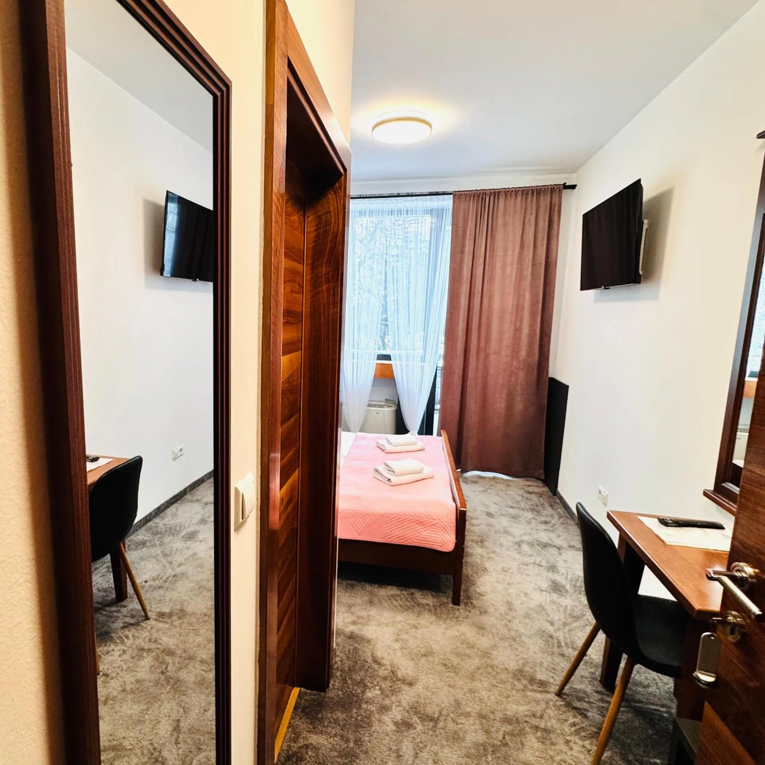 Double Room in Hotel Paviljon