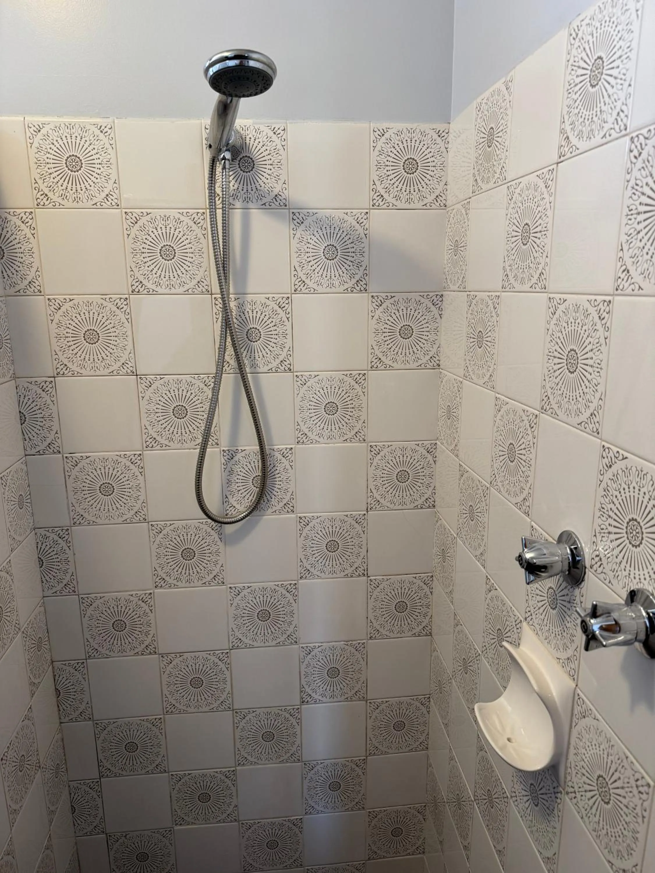 Century Motor Inn, Finley