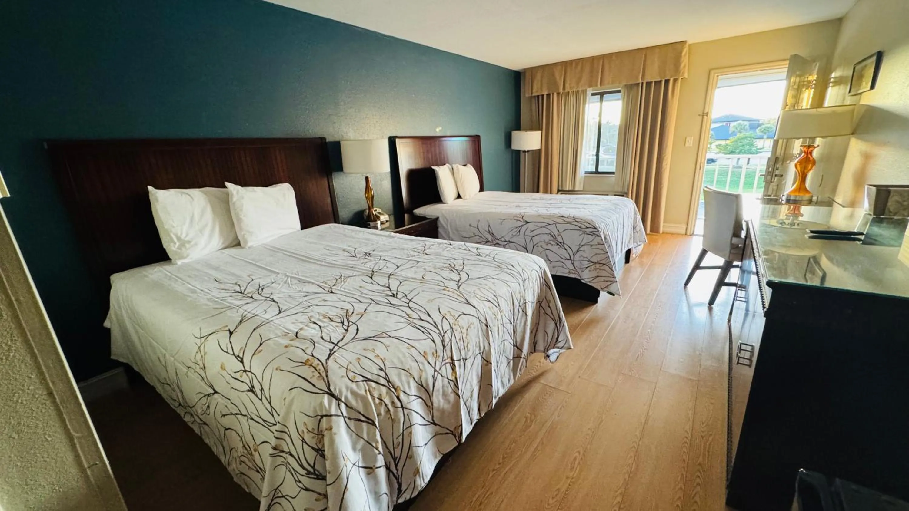 Bedroom, Bed in Hotel Monte Carlo