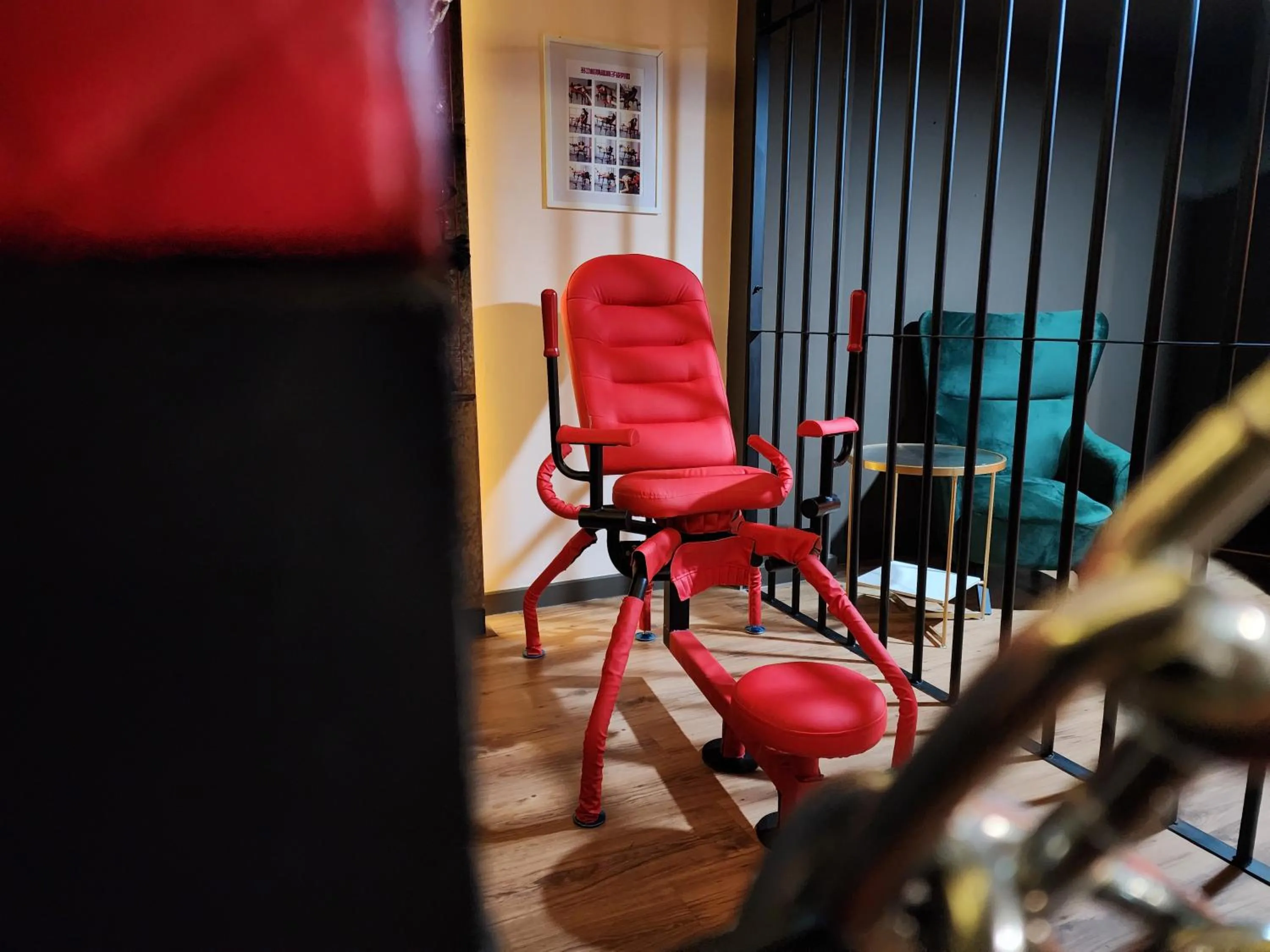 Living room in NW 4896 Theater Hotel