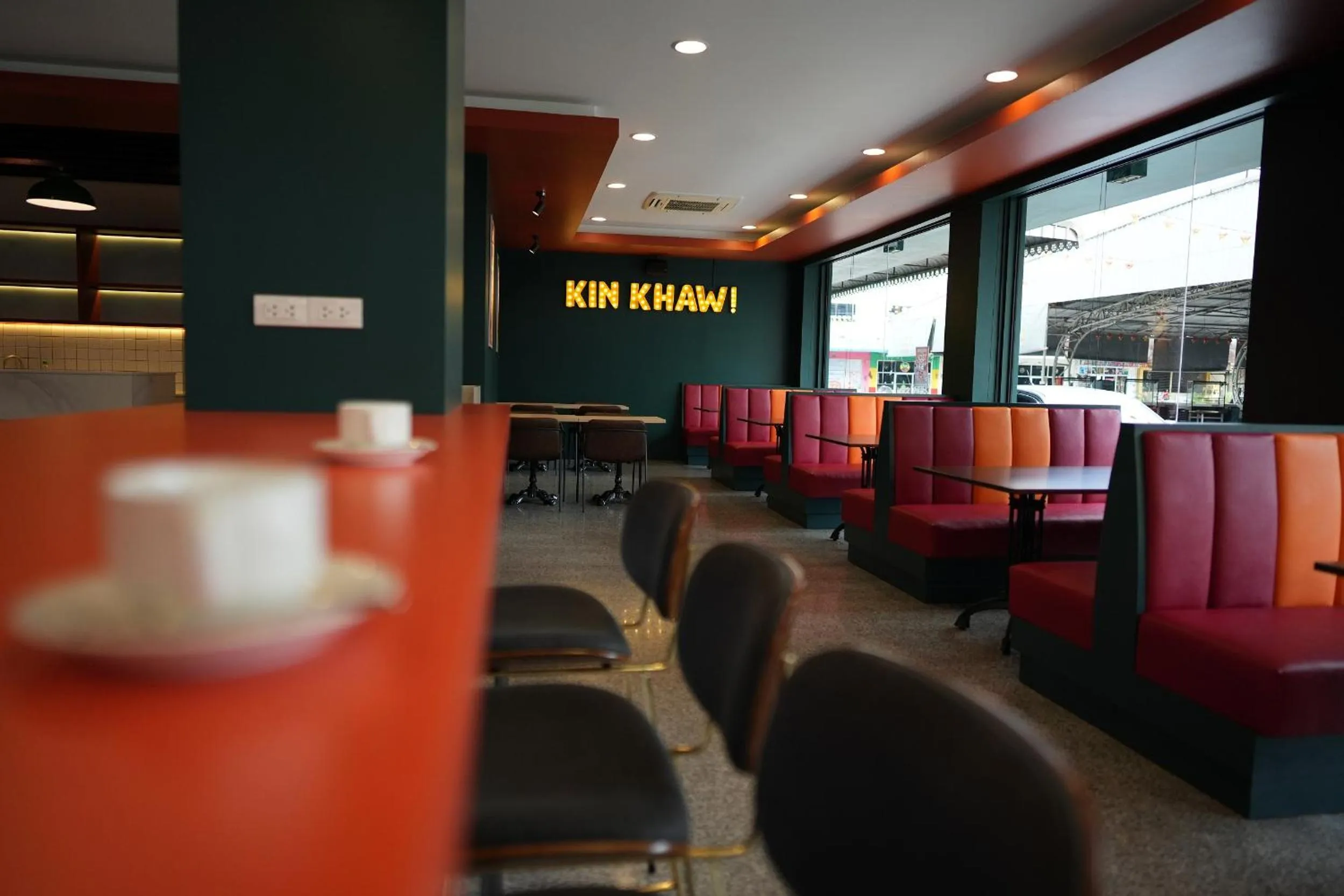 Restaurant/places to eat in NW 4896 Theater Hotel