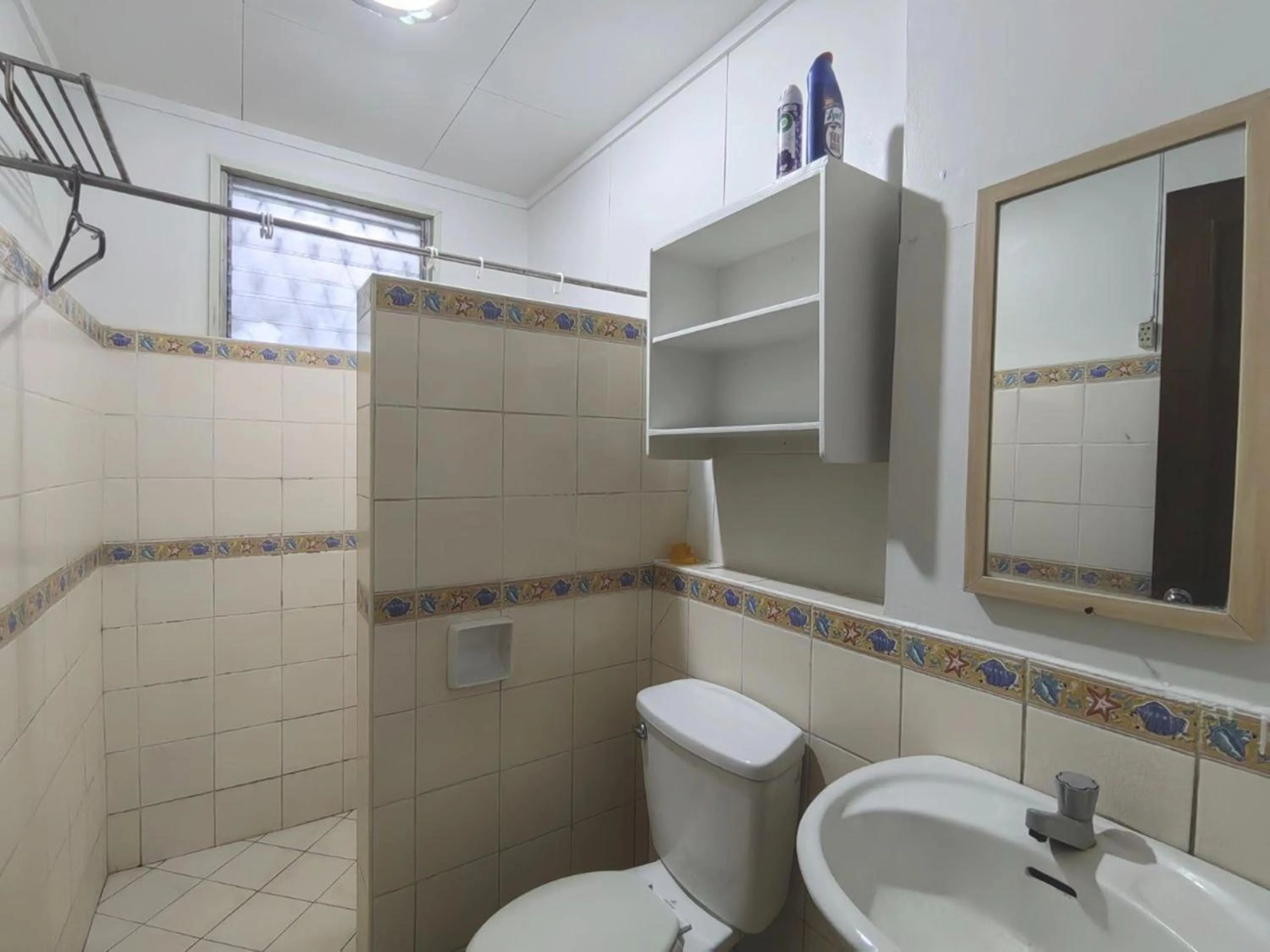 Toilet in Nappers Hostel