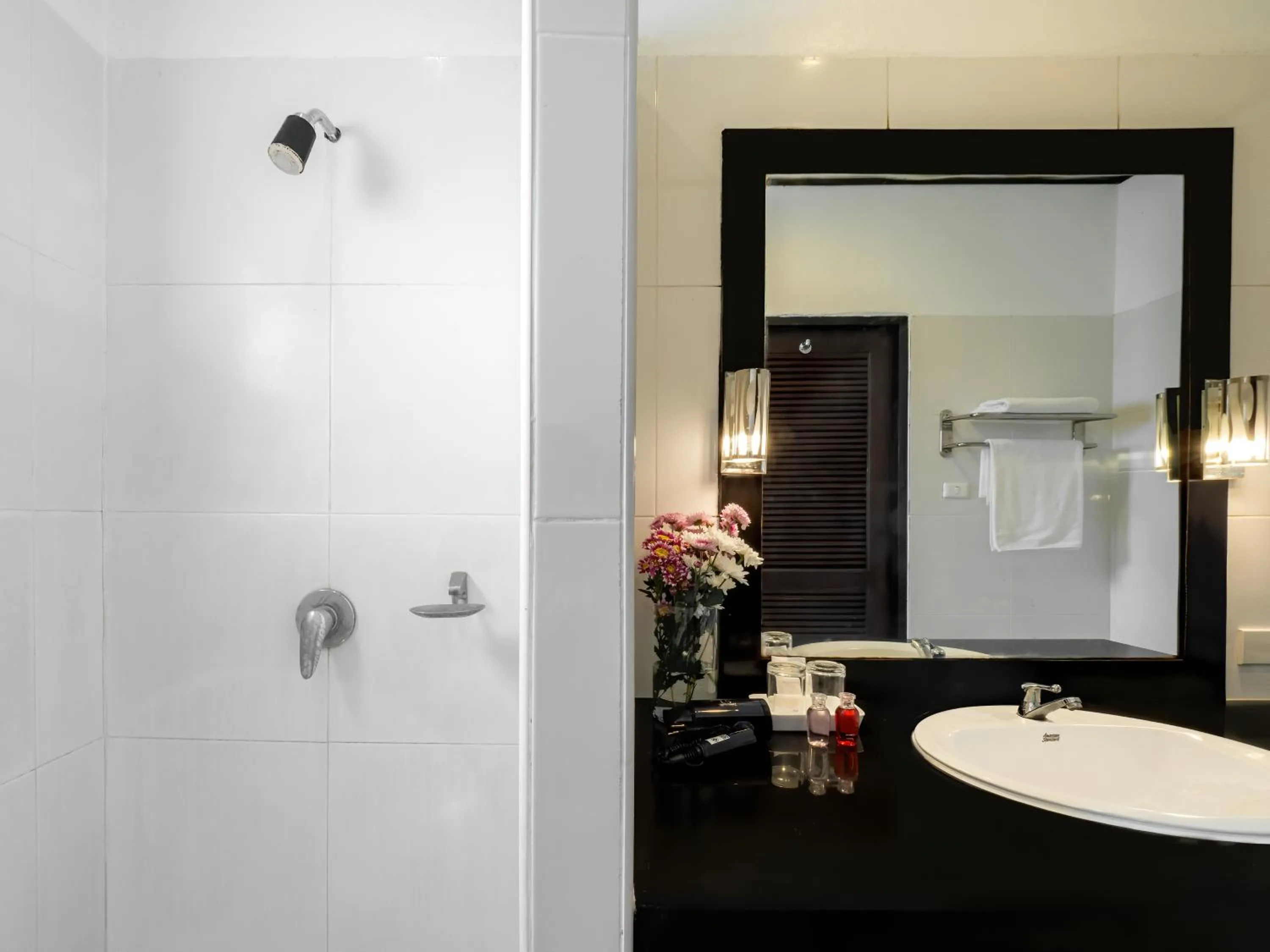 Shower in Isara Nai Yang resort