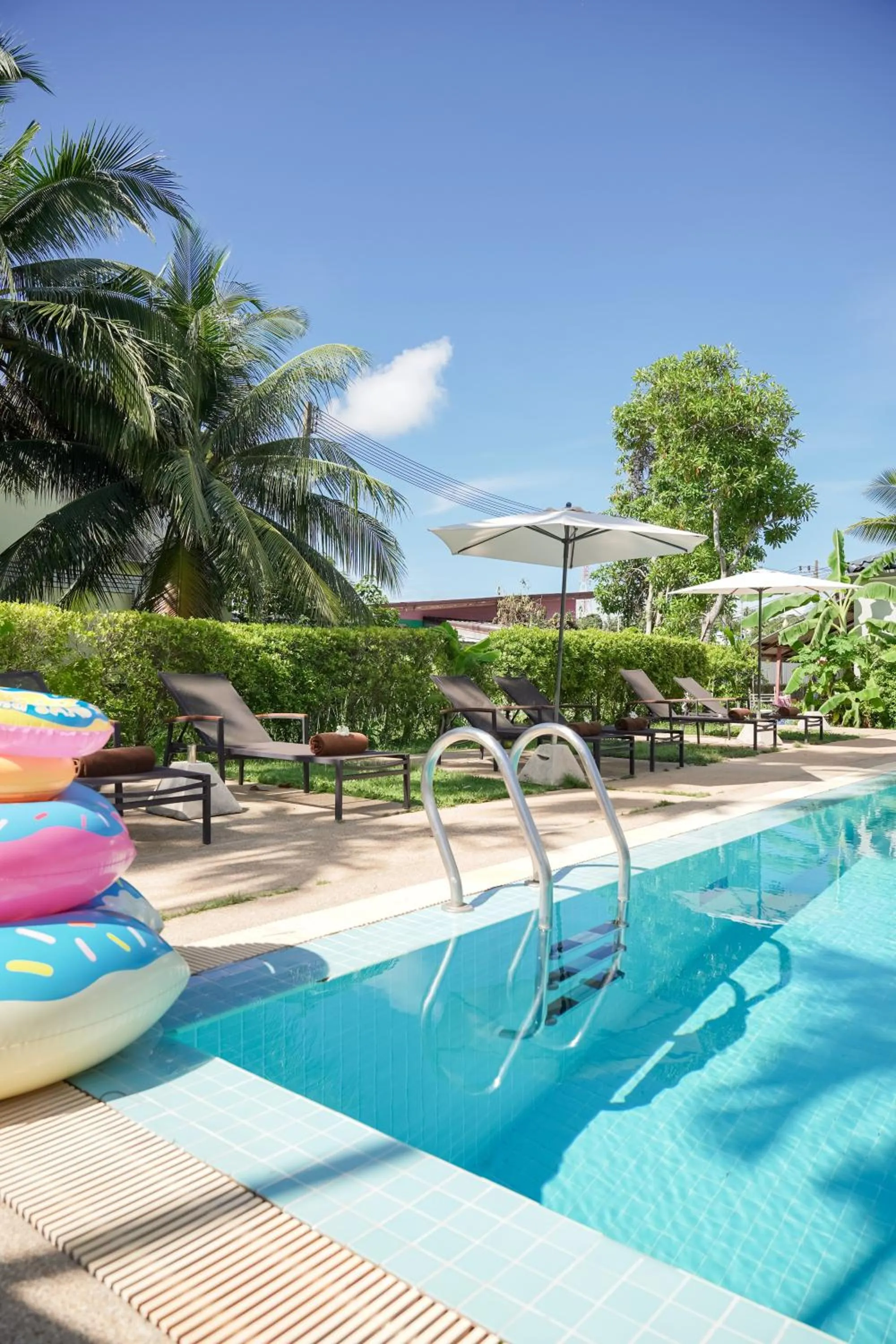 Swimming pool in Isara Nai Yang resort