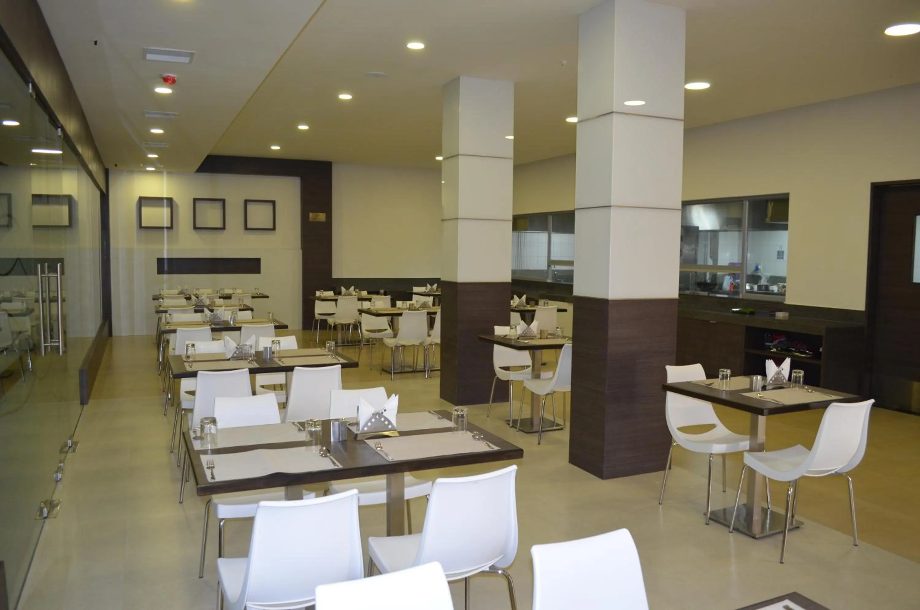 Restaurant/places to eat in Regency Tiruttani by GRT Hotels