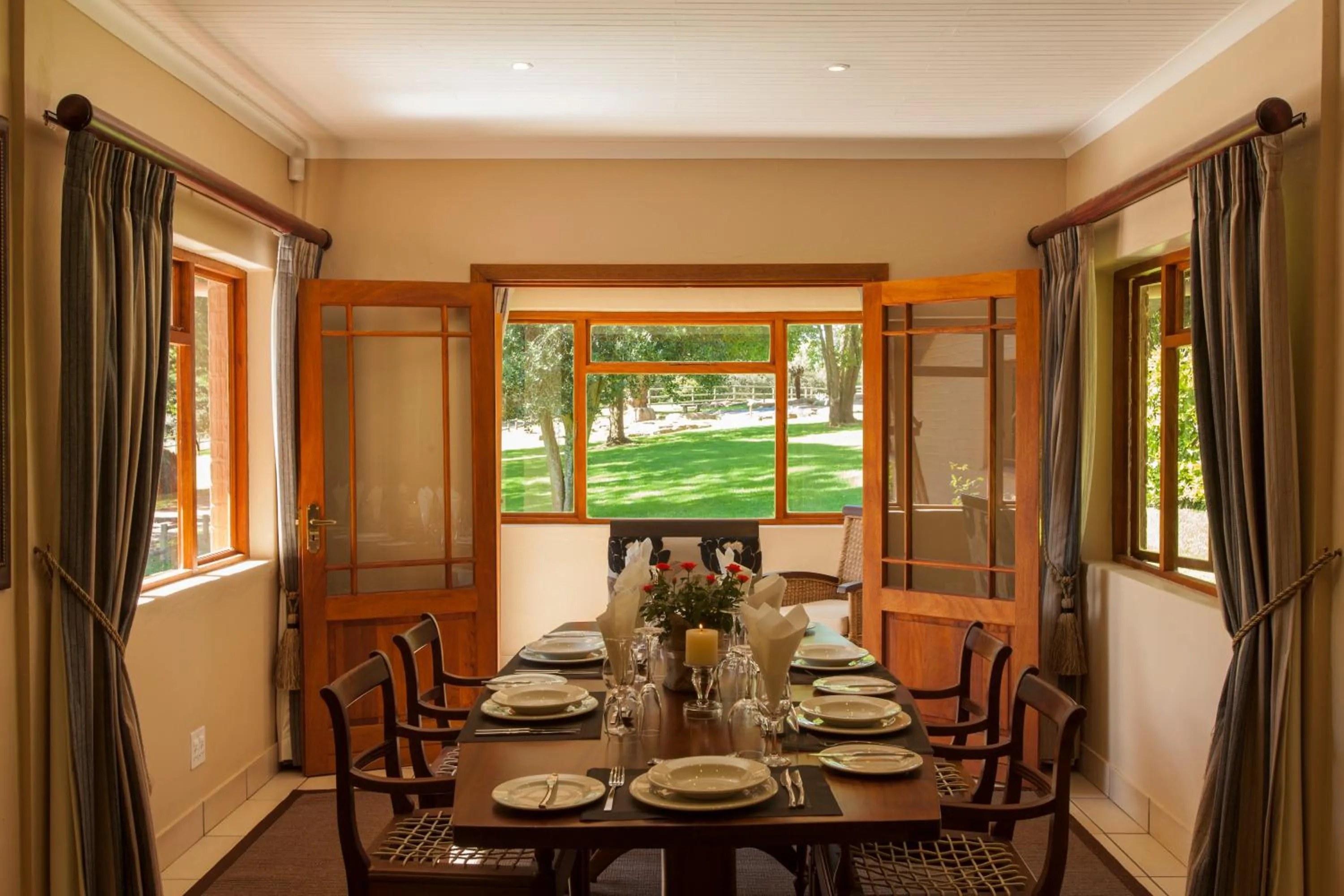 Dining area in Whispering Waters