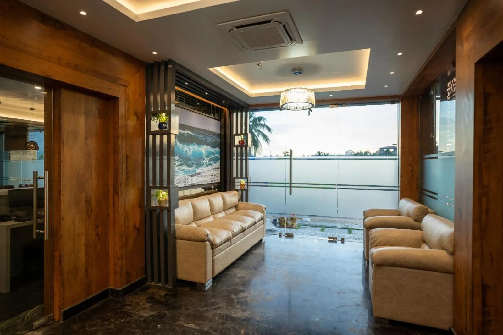 Seating area in HOTEL BLUE REGENT