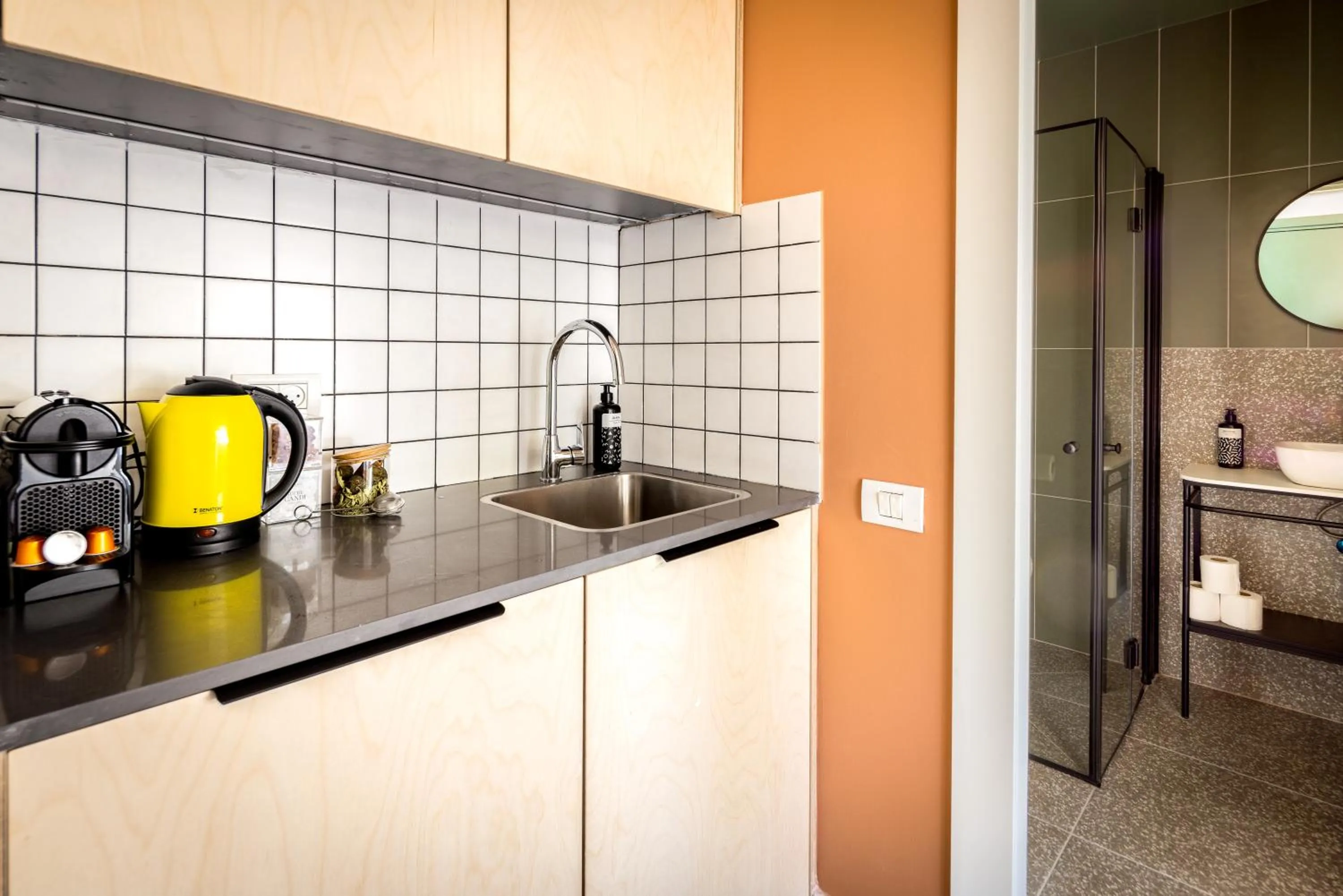 Kitchen or kitchenette in Savanna - by Loginn Tel-Avivian hotels