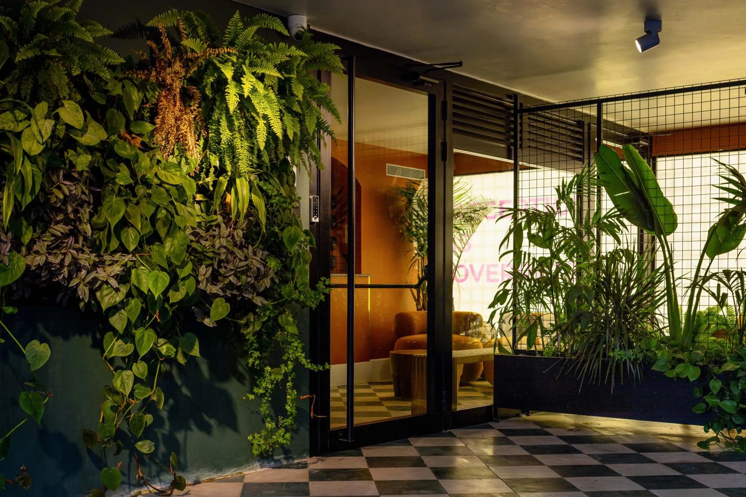 Garden view in Savanna - by Loginn Tel-Avivian hotels