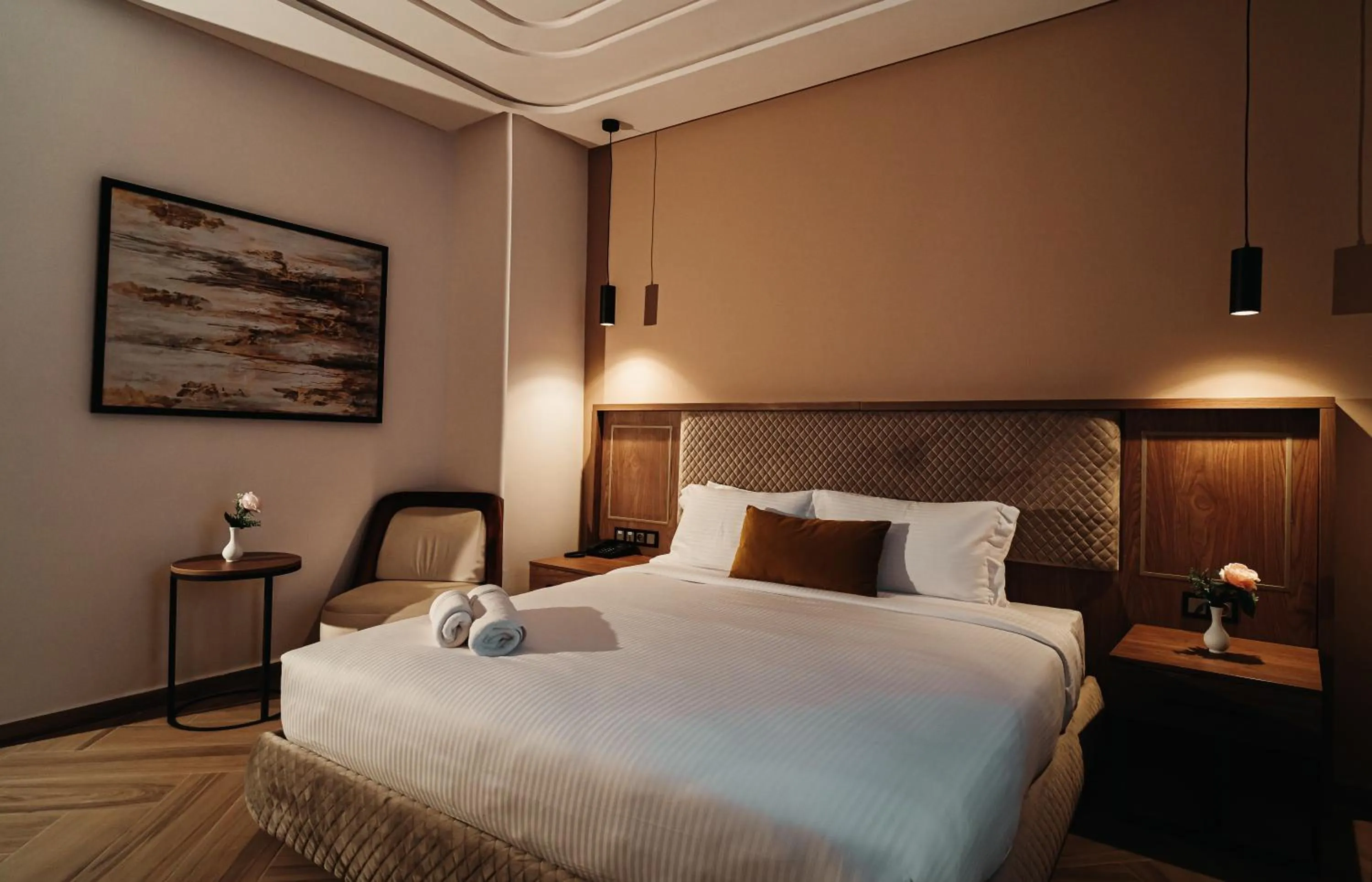 Bedroom, Bed in City Hotel by Waves