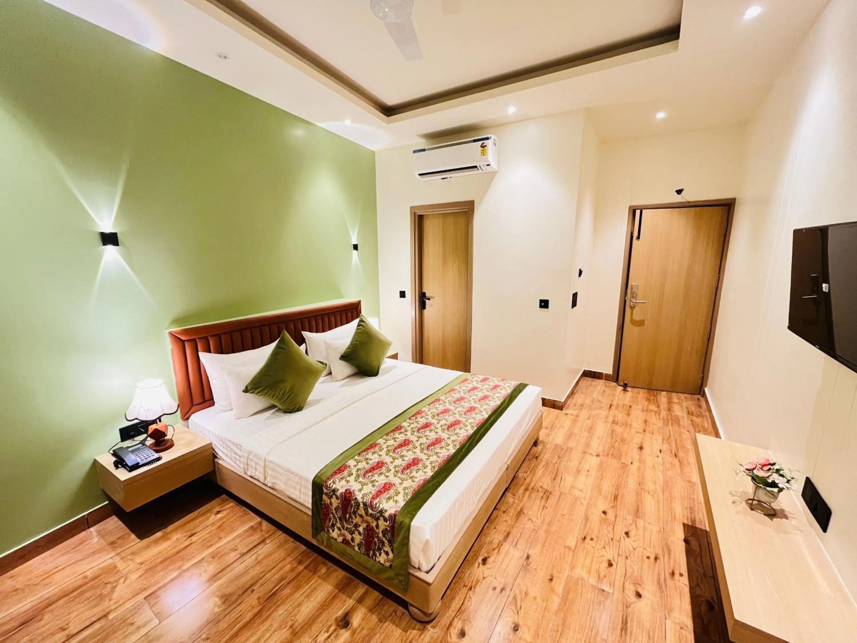 Bed in Hotel IP Swarn near Anand Vihar Vaishali Ghaziabad