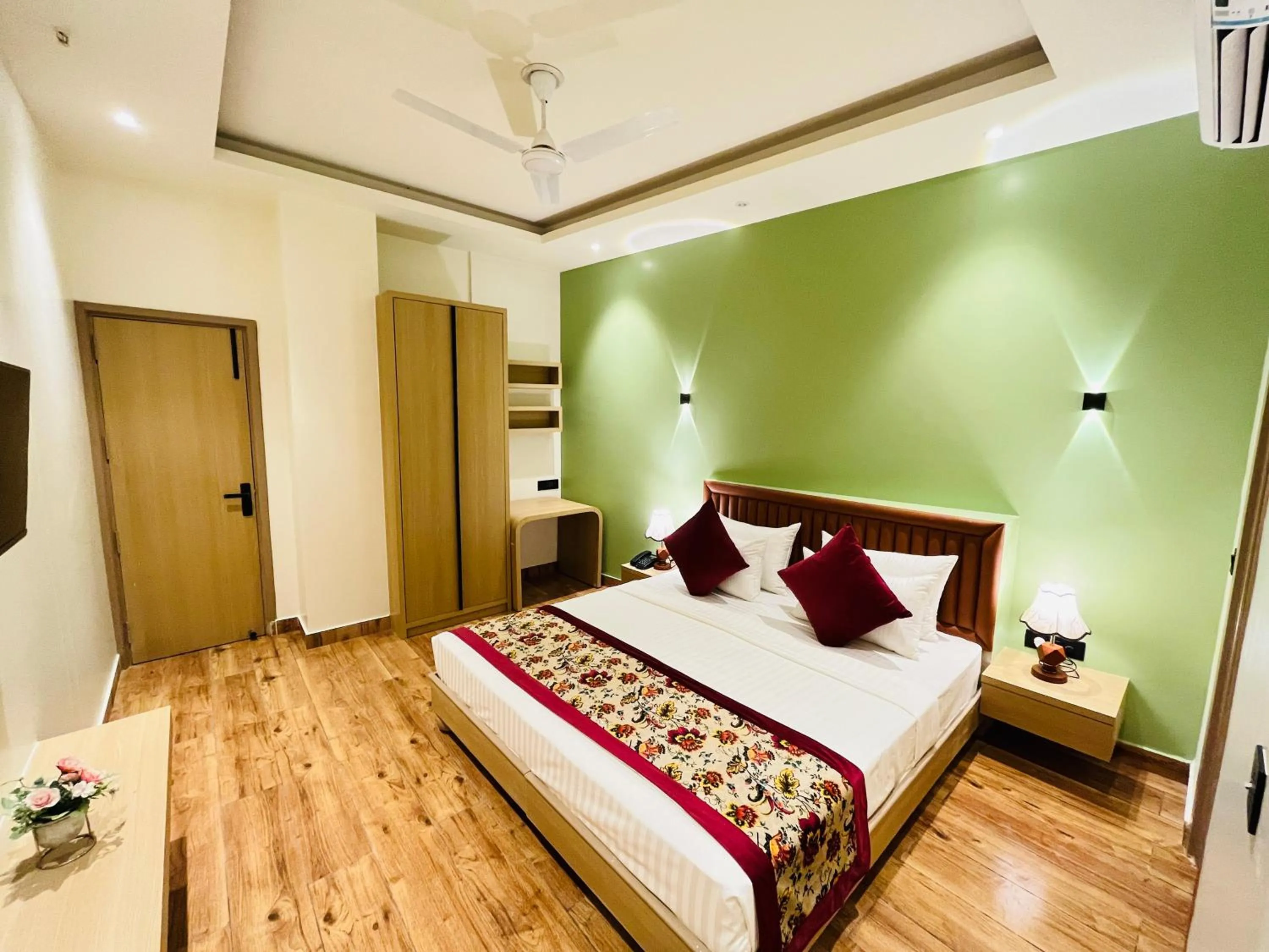Bed in Hotel IP Swarn near Anand Vihar Vaishali Ghaziabad