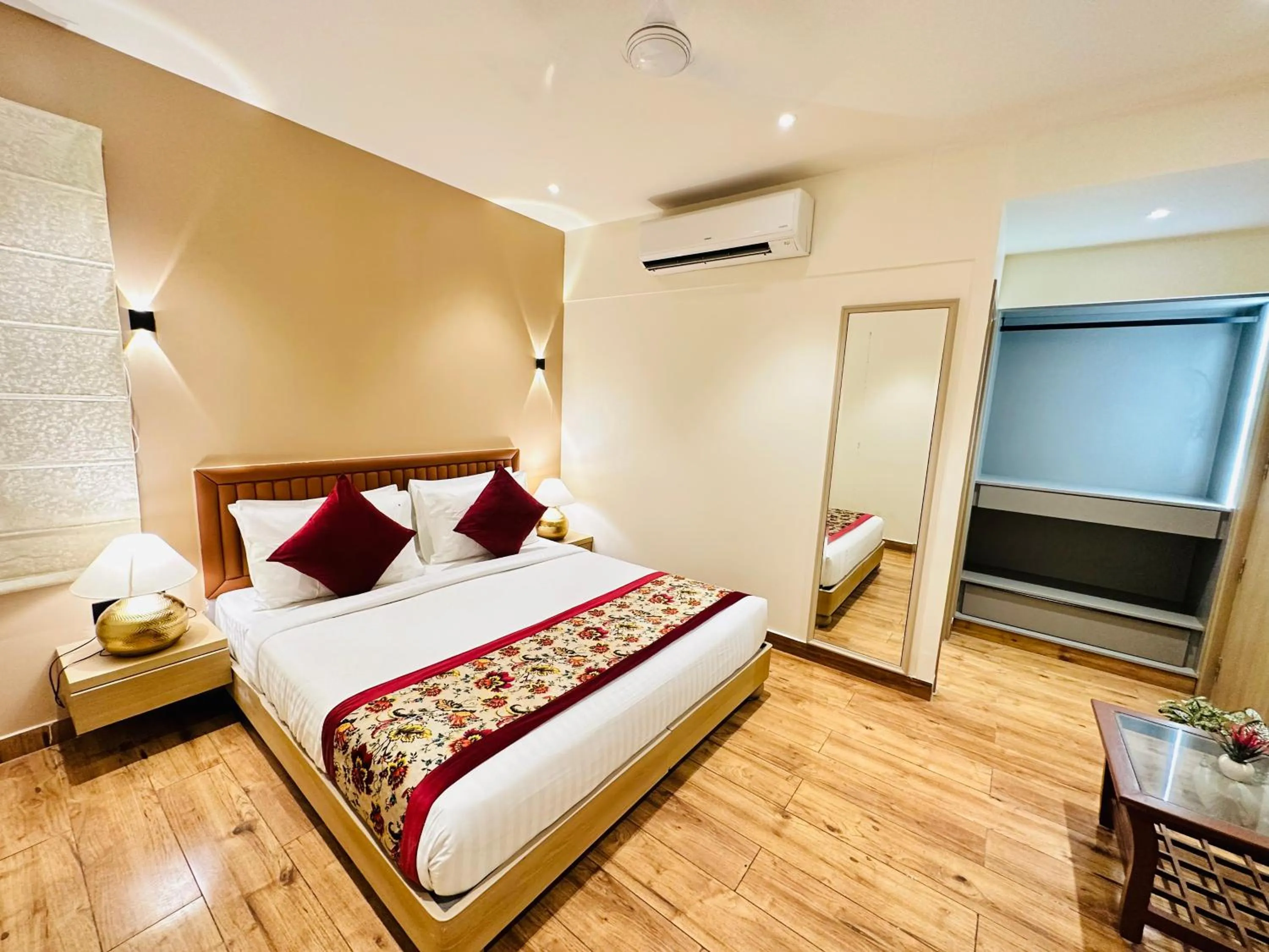 Bed in Hotel IP Swarn near Anand Vihar Vaishali Ghaziabad