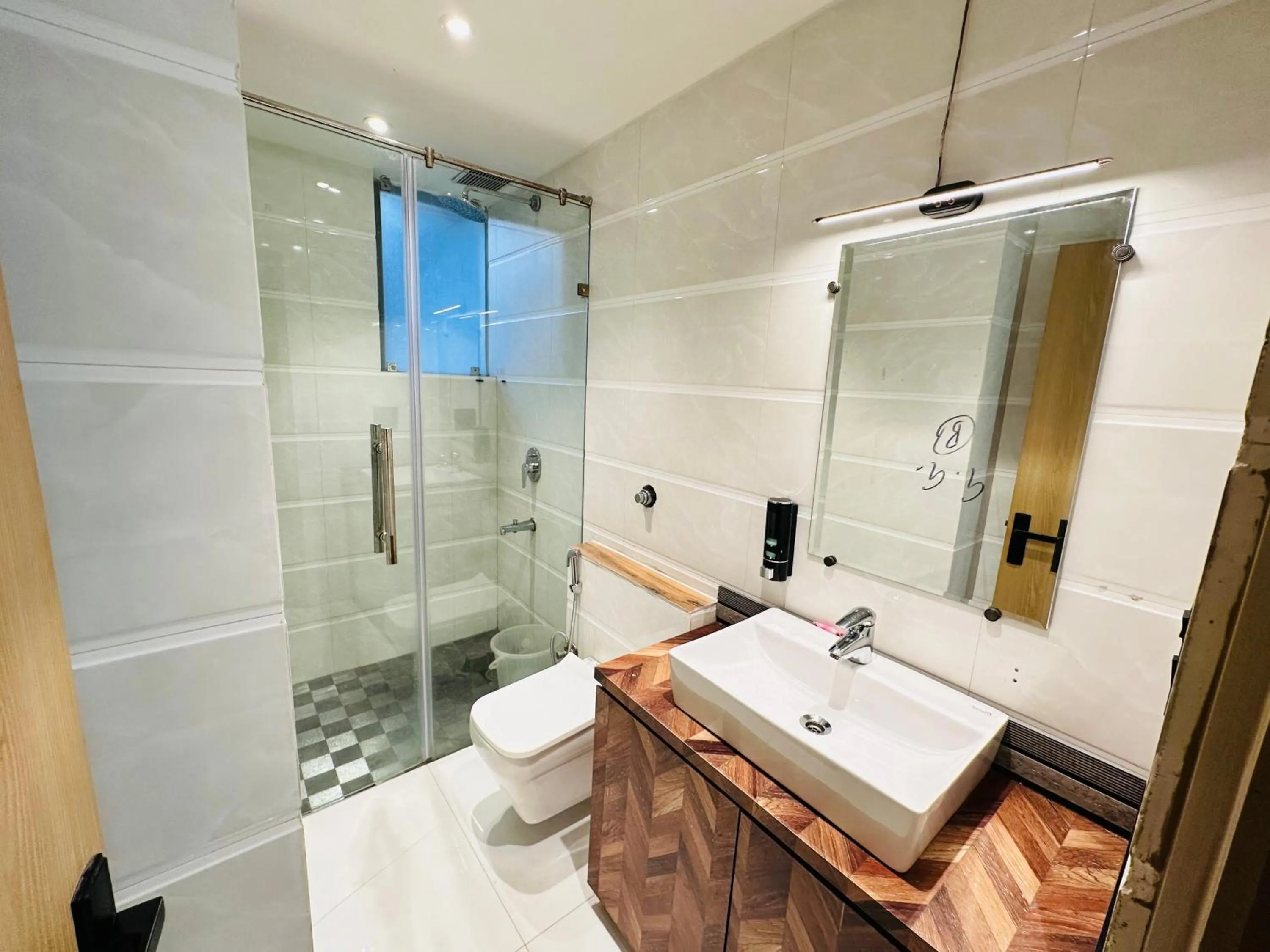 Shower in Hotel IP Swarn near Anand Vihar Vaishali Ghaziabad