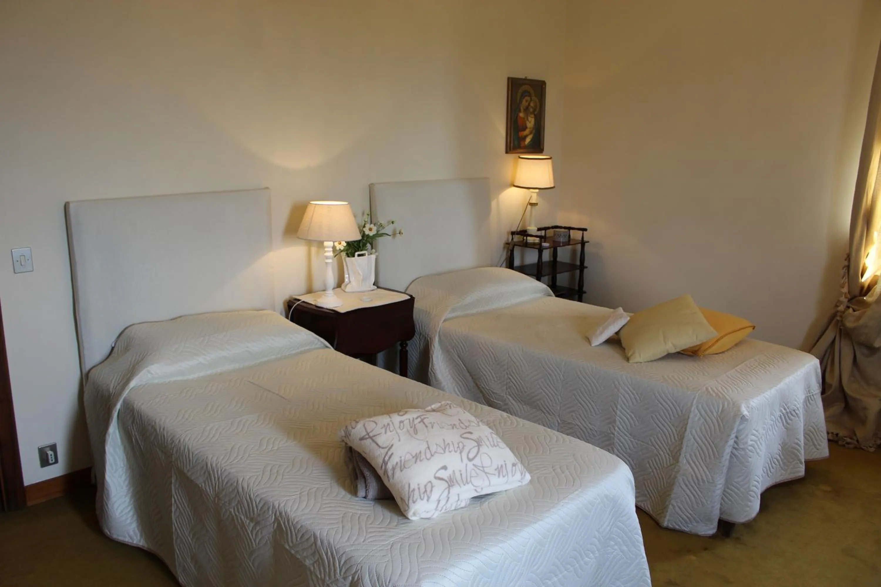 Bed in Bed and Breakfast Albe