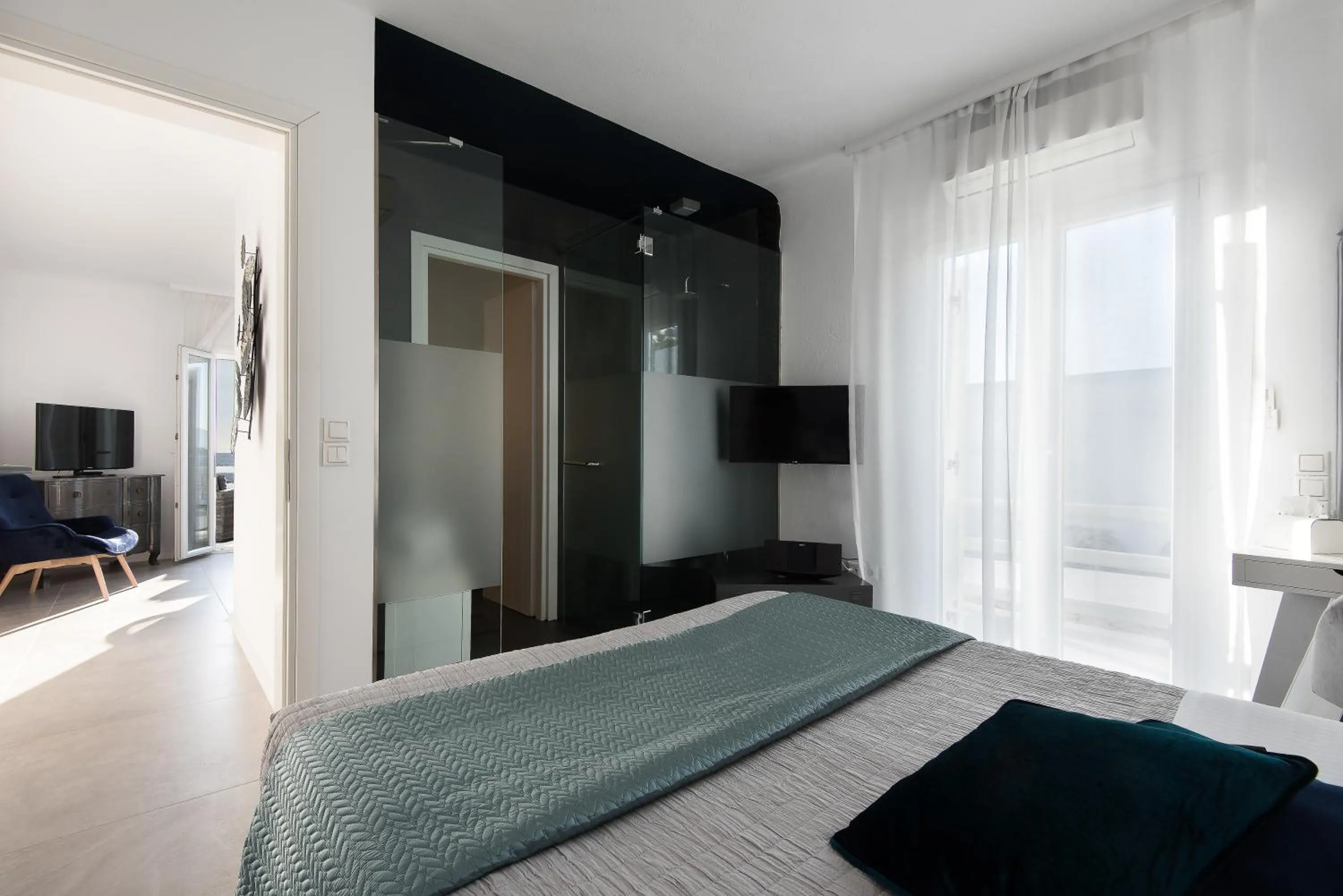 Shower, Bed in Riva Suites - Adults Only