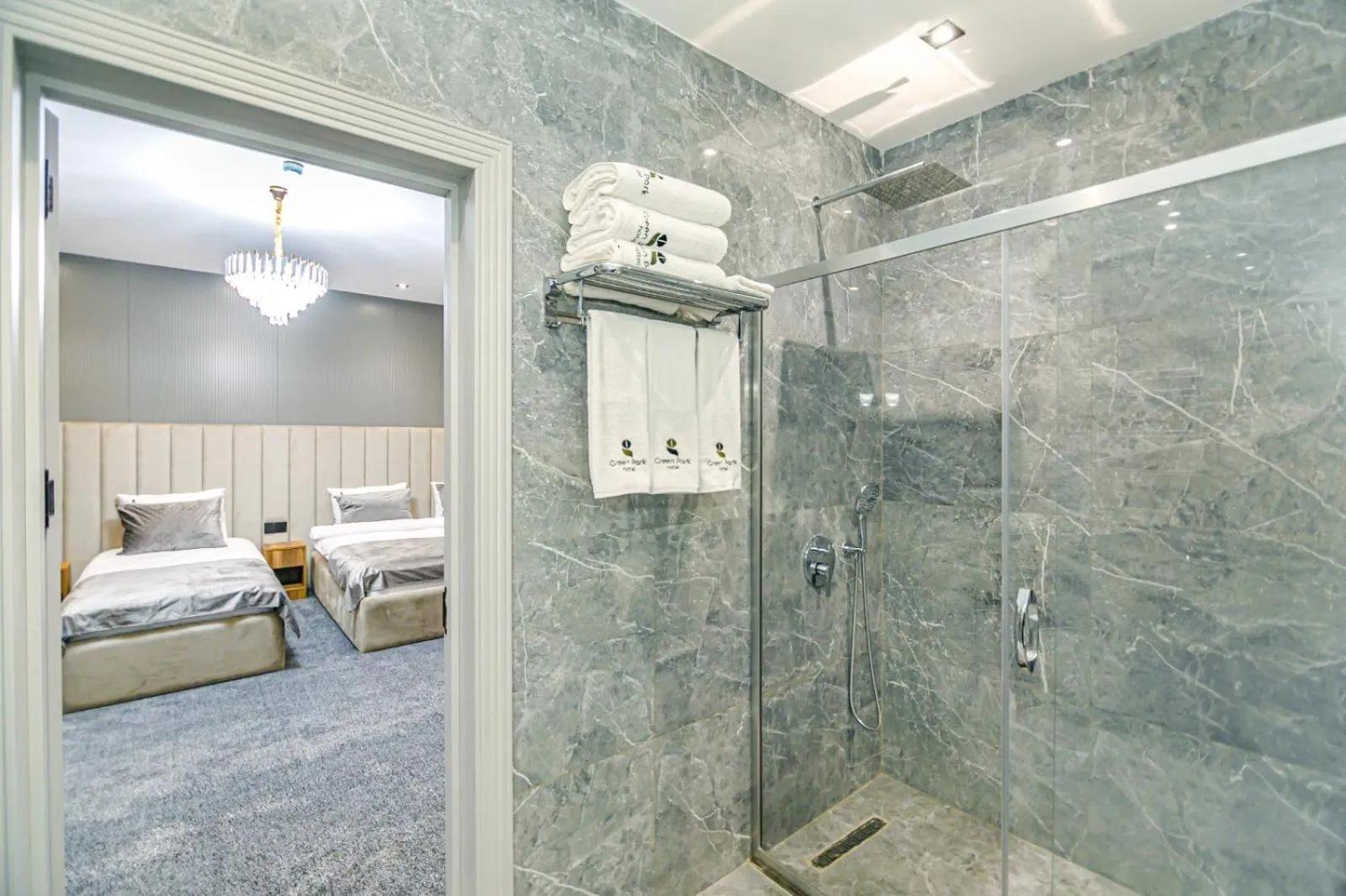 Family Suite with Balcony in GREEN PARK HOTEl