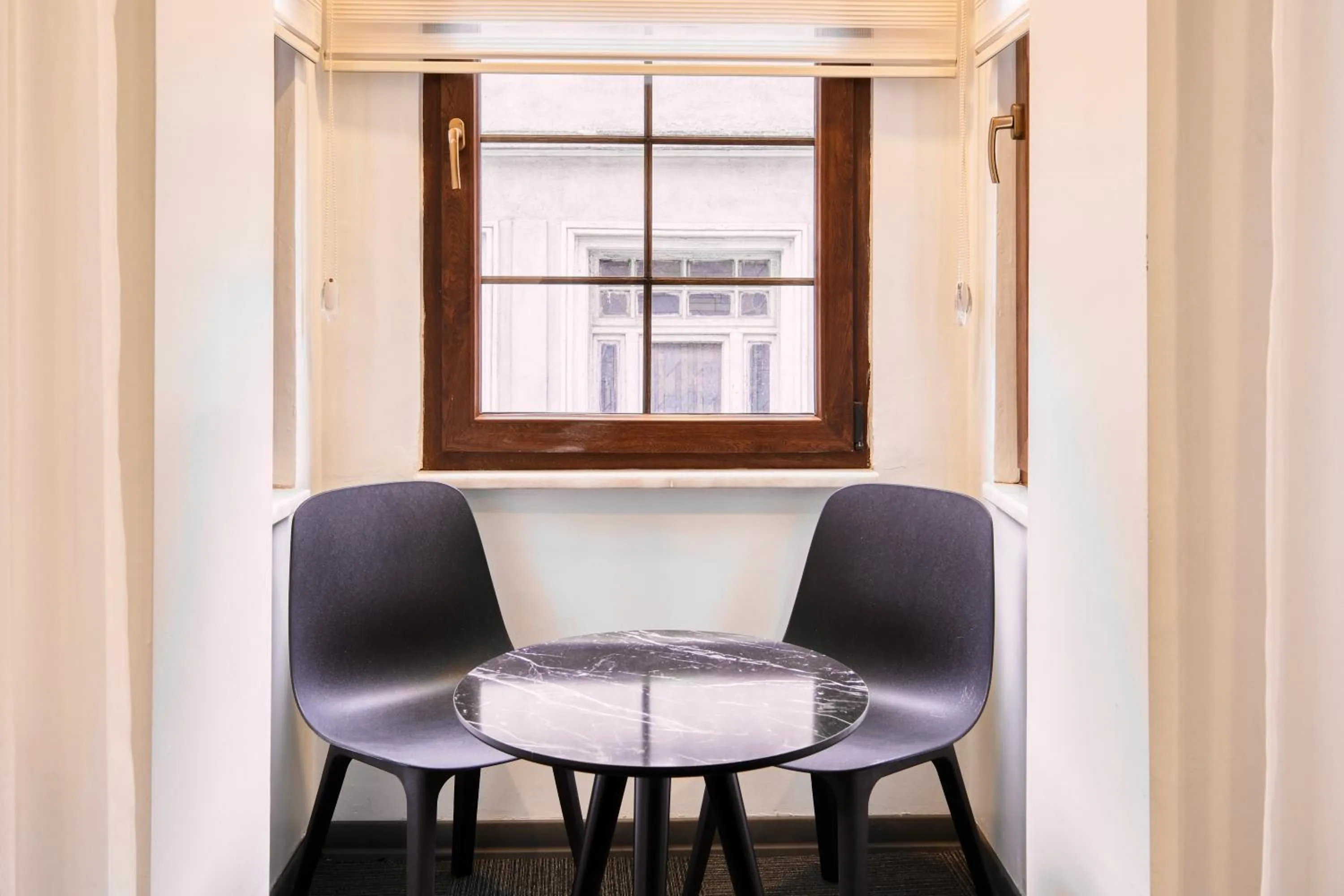 Seating area in Hub Inn Pera