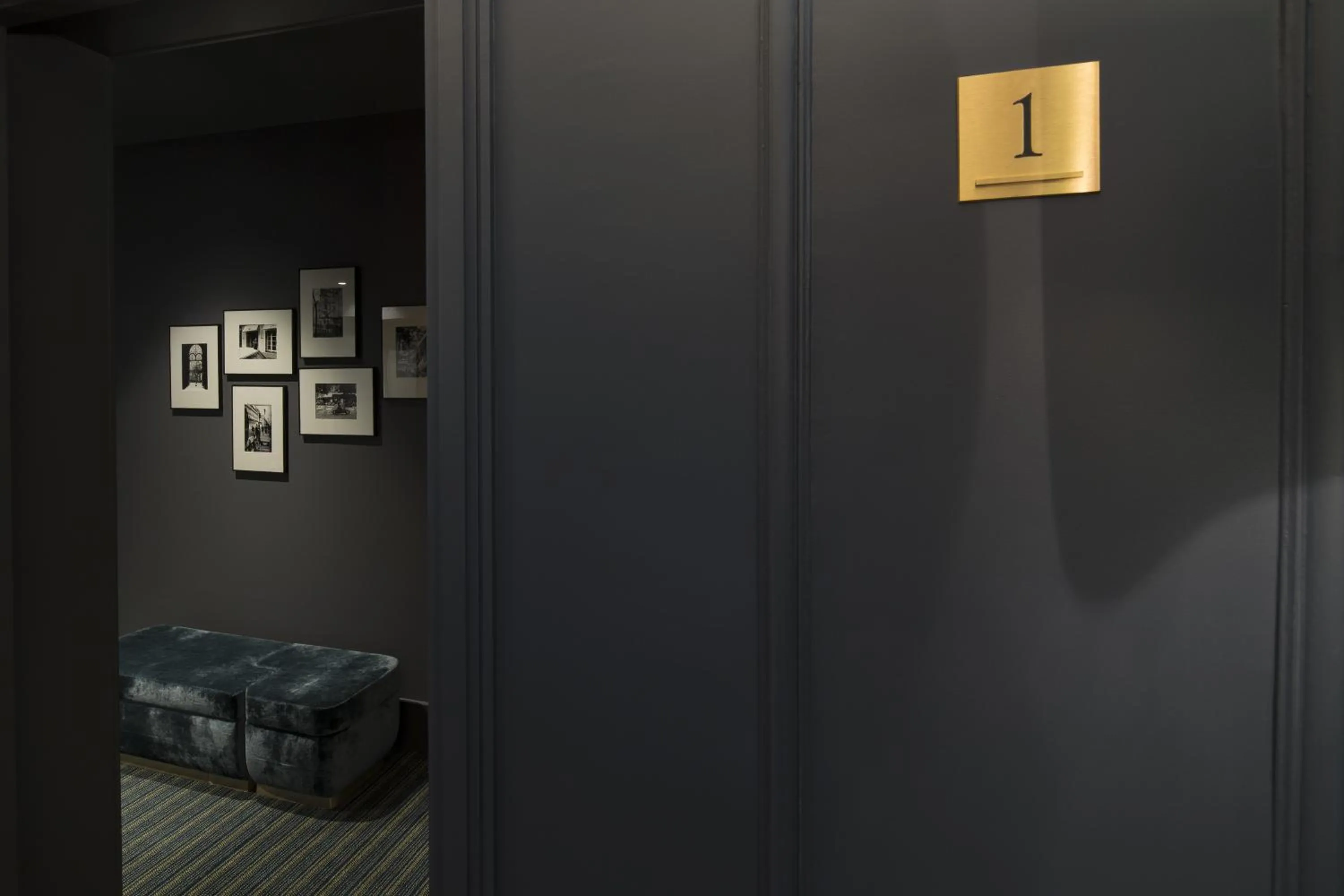 Decorative detail in Hôtel Le Marianne