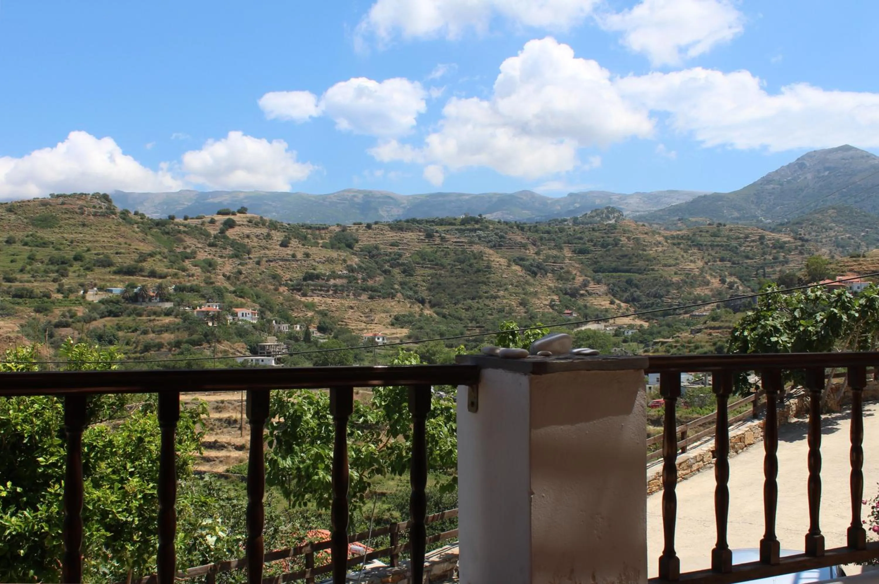 Ikaria Utopia - Cusco Studios