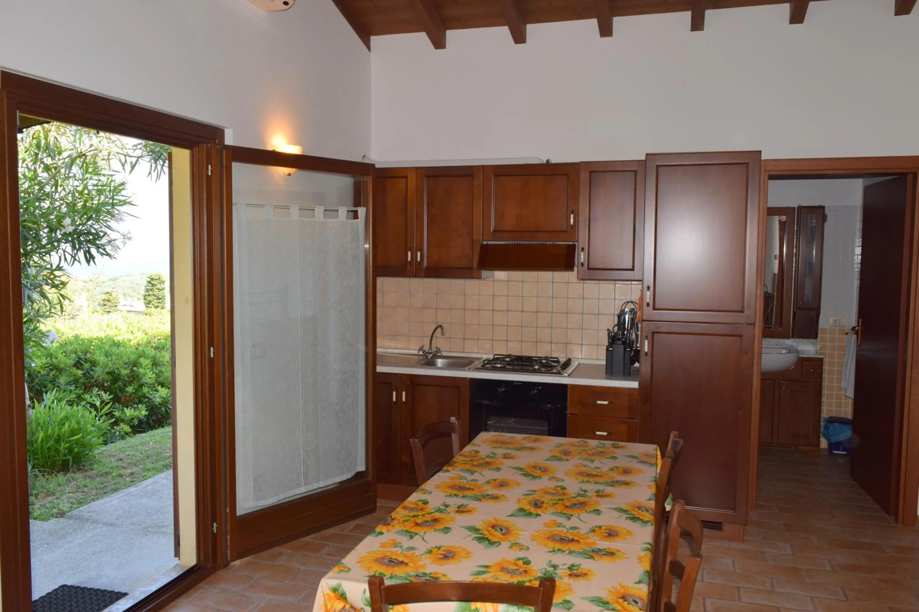 Kitchen or kitchenette in Villa Manu