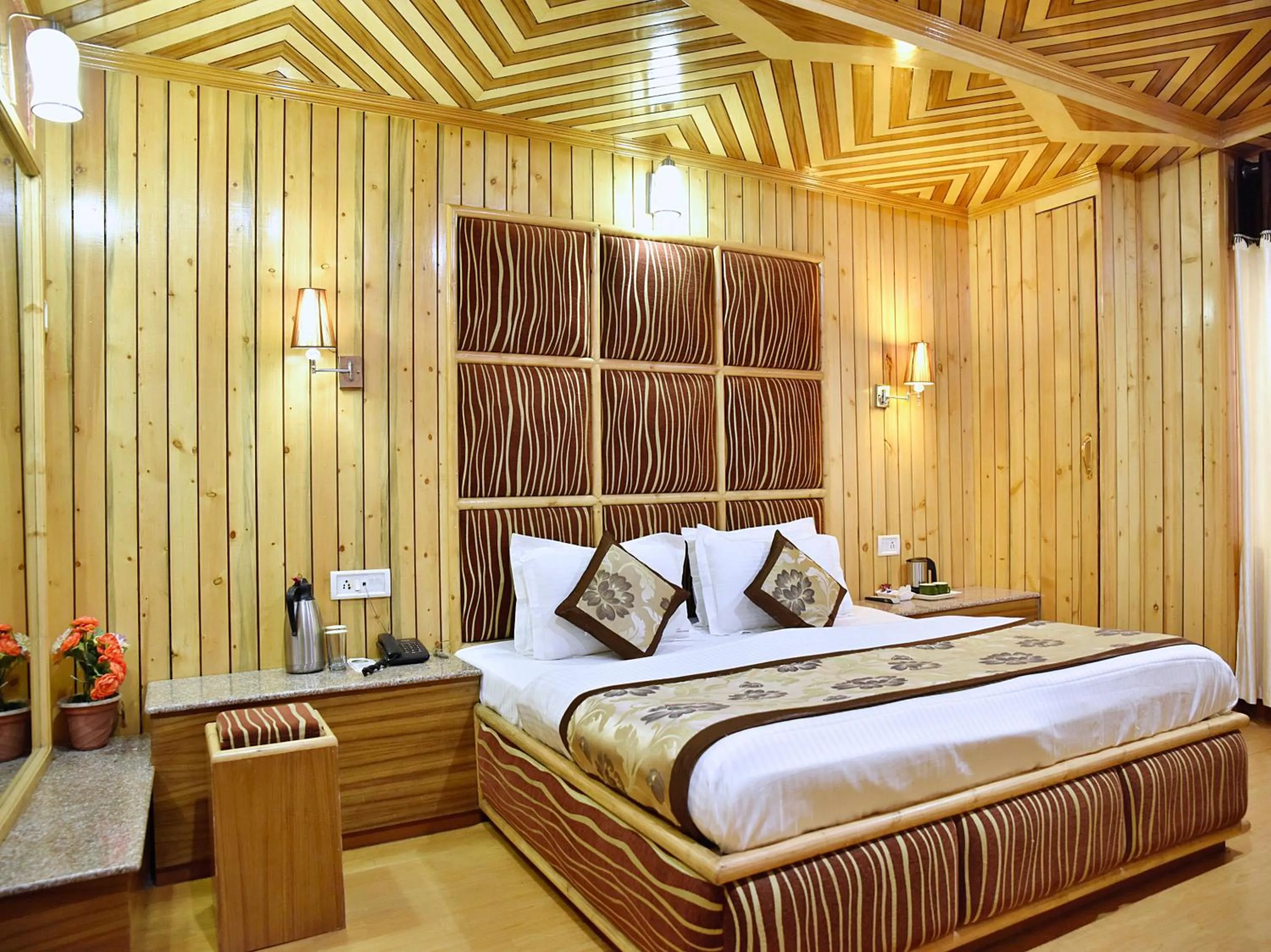 Bed in Hotel Chaman Palace