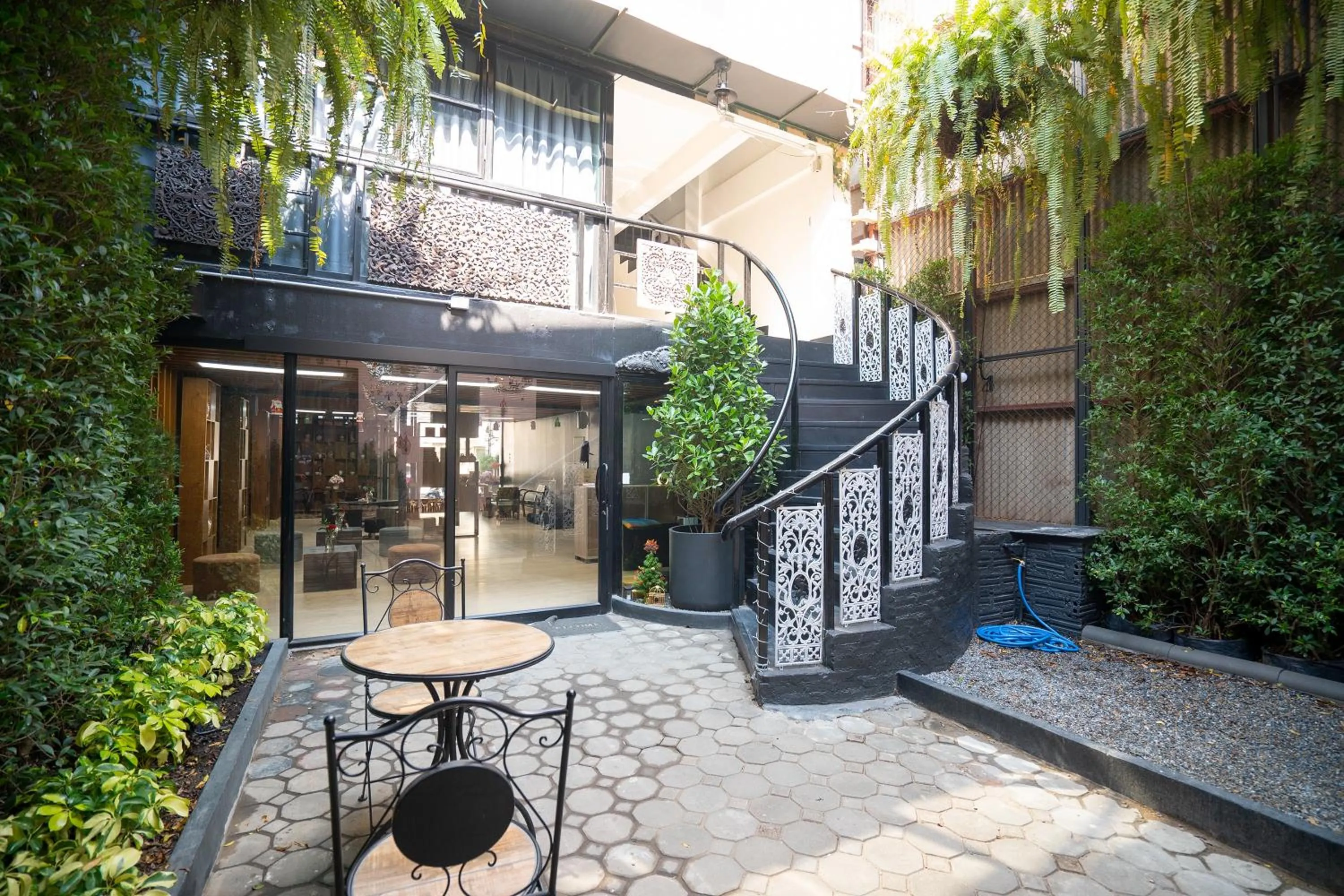 Property building in The Sculpture