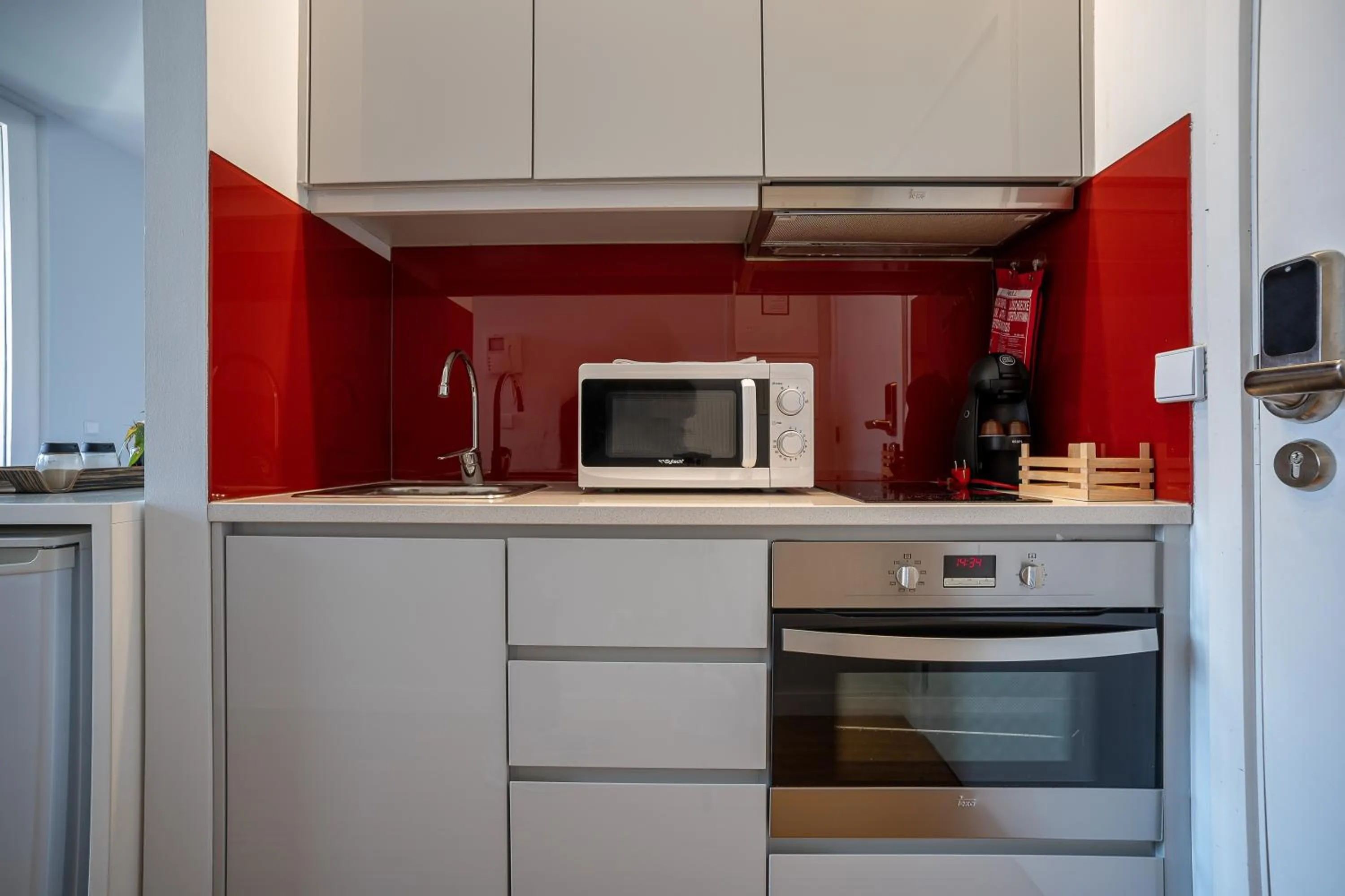 Kitchen or kitchenette in Oporto Trendy Apartments