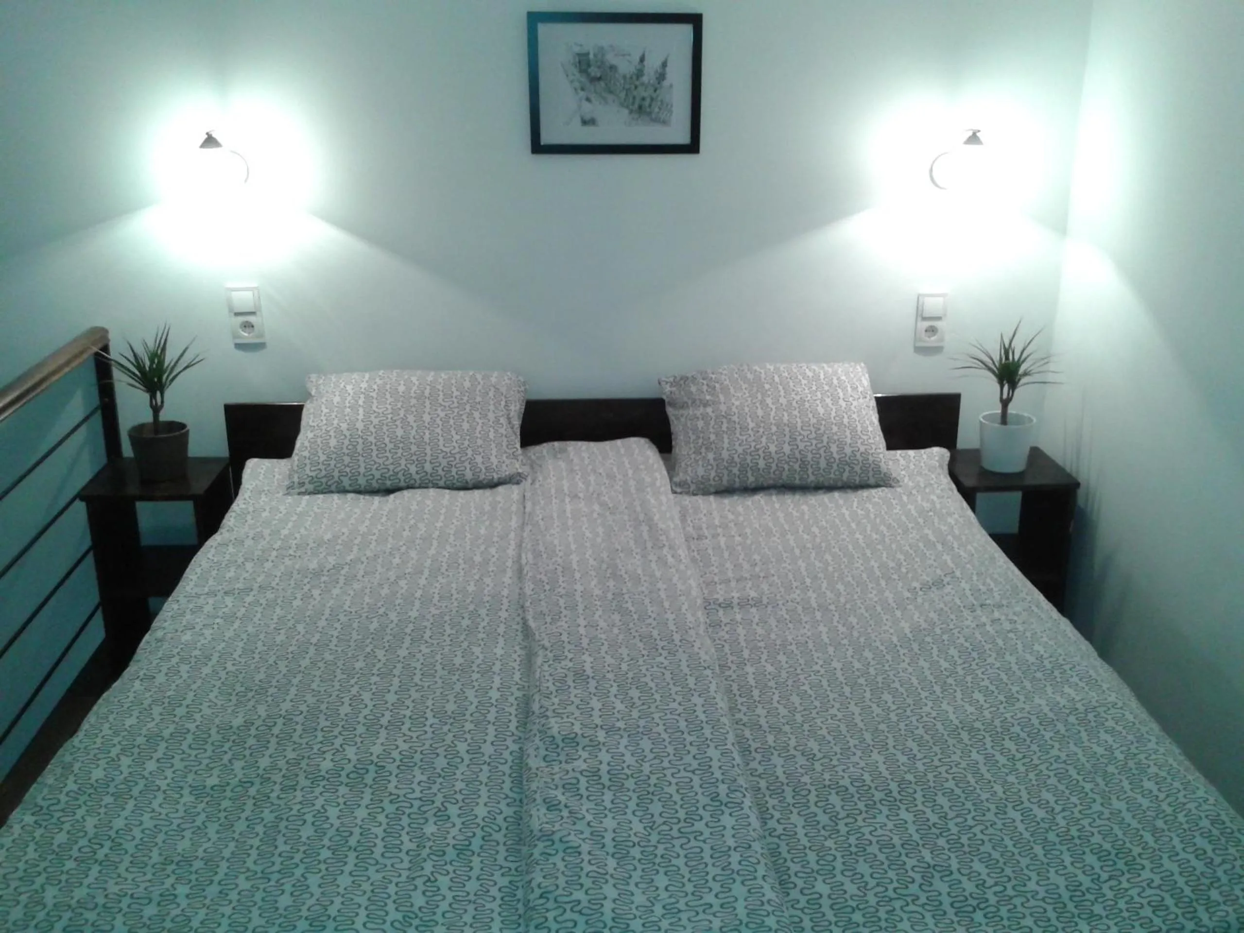 Bedroom, Bed in Central King Apartment