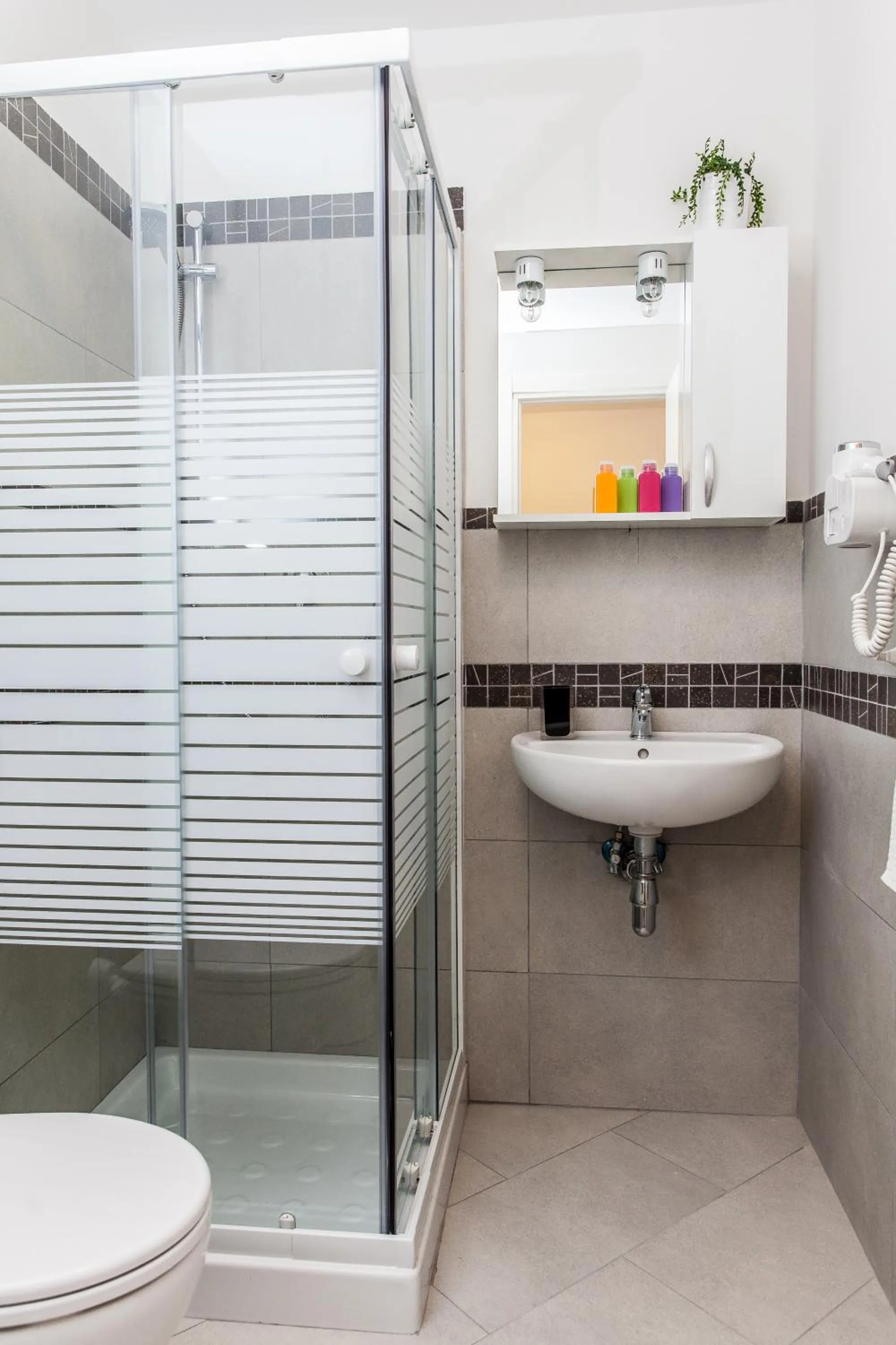 Bathroom in Vatican Rooms Holiday in Rome