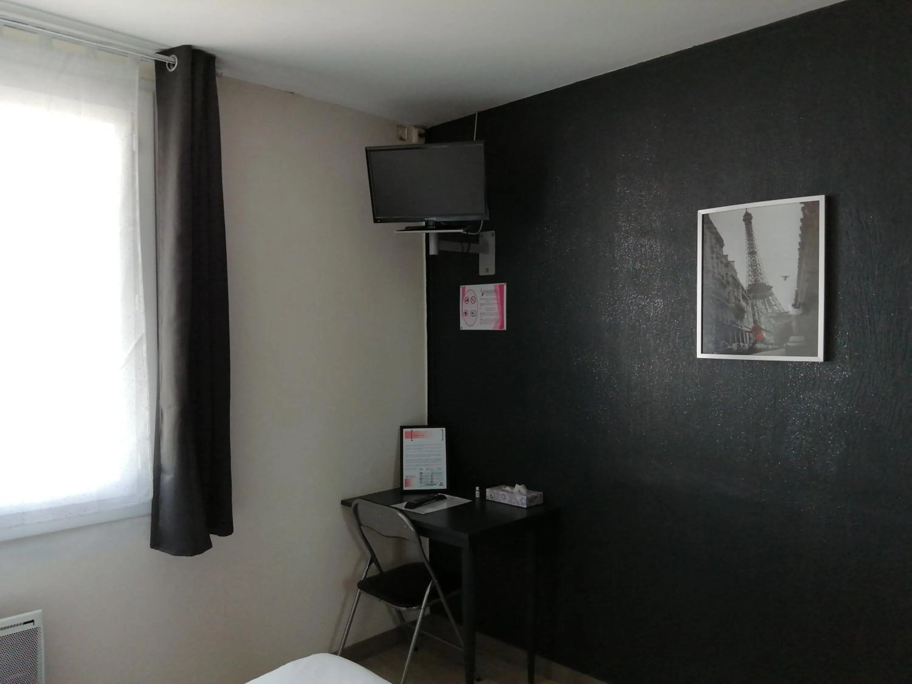 Bedroom in Les Voyageurs