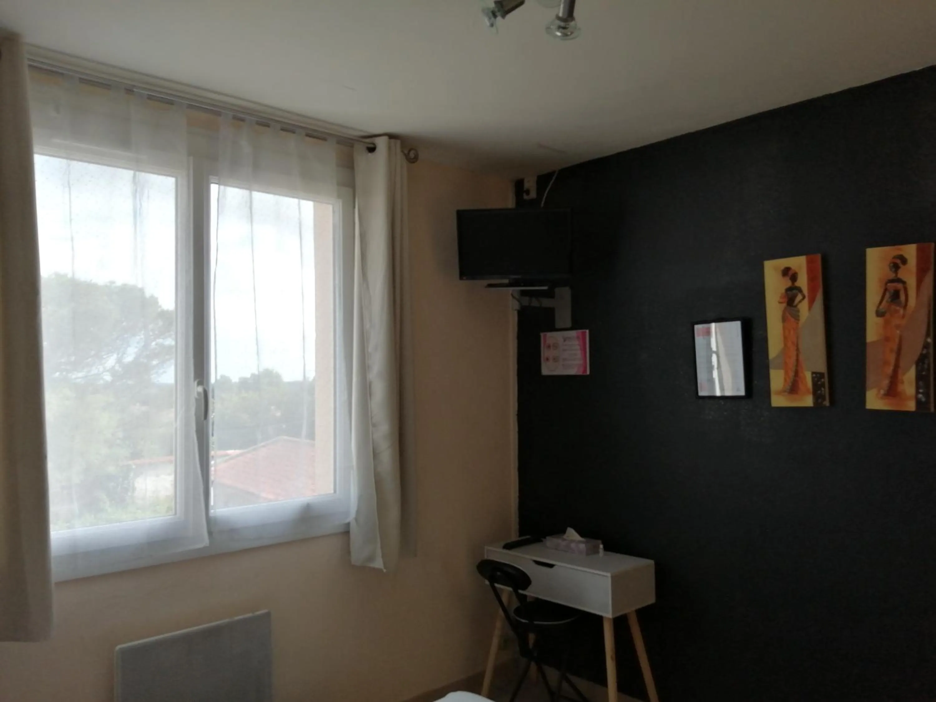 Bedroom in Les Voyageurs