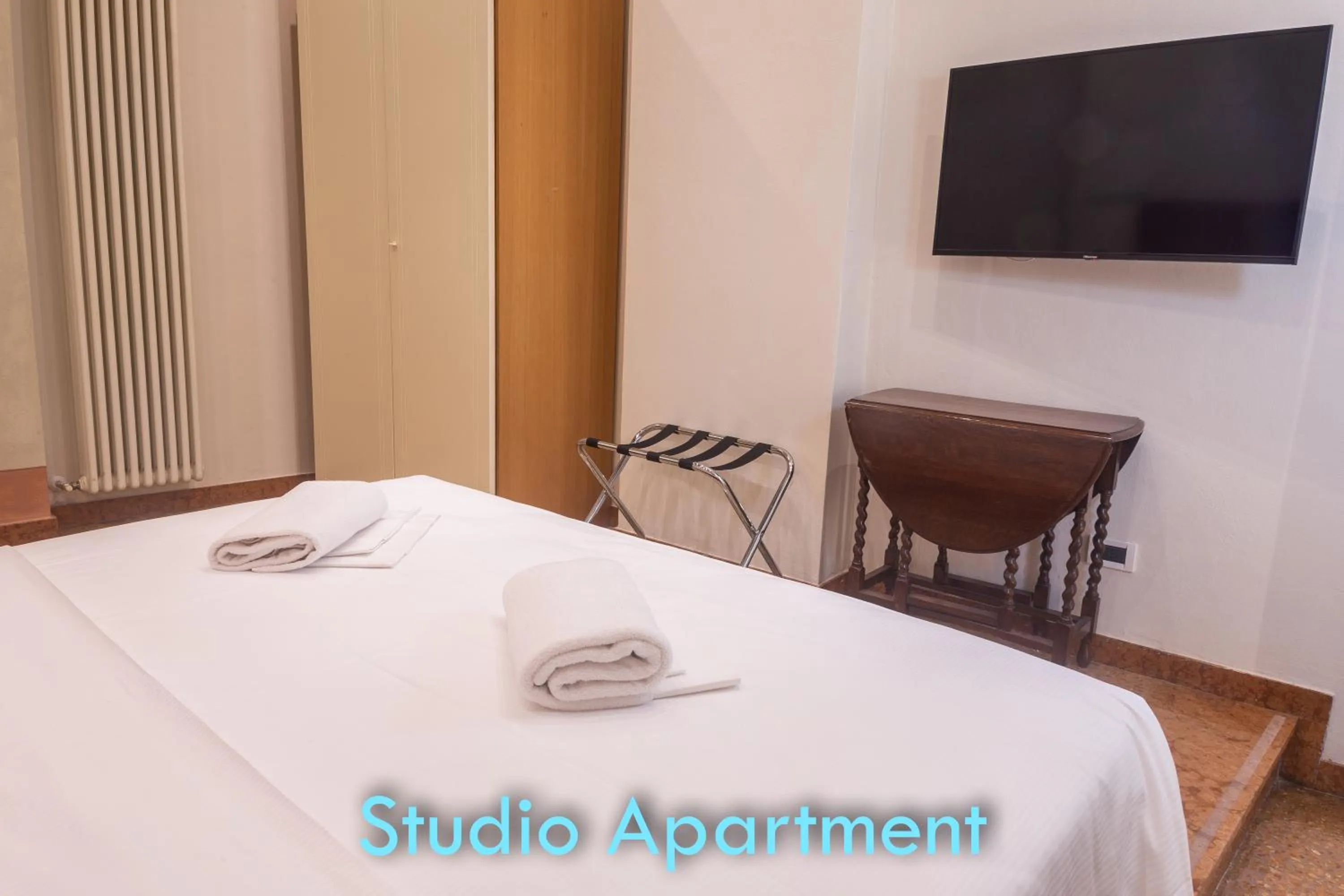 BolognaRoomscom - Santo Stefano Apartments