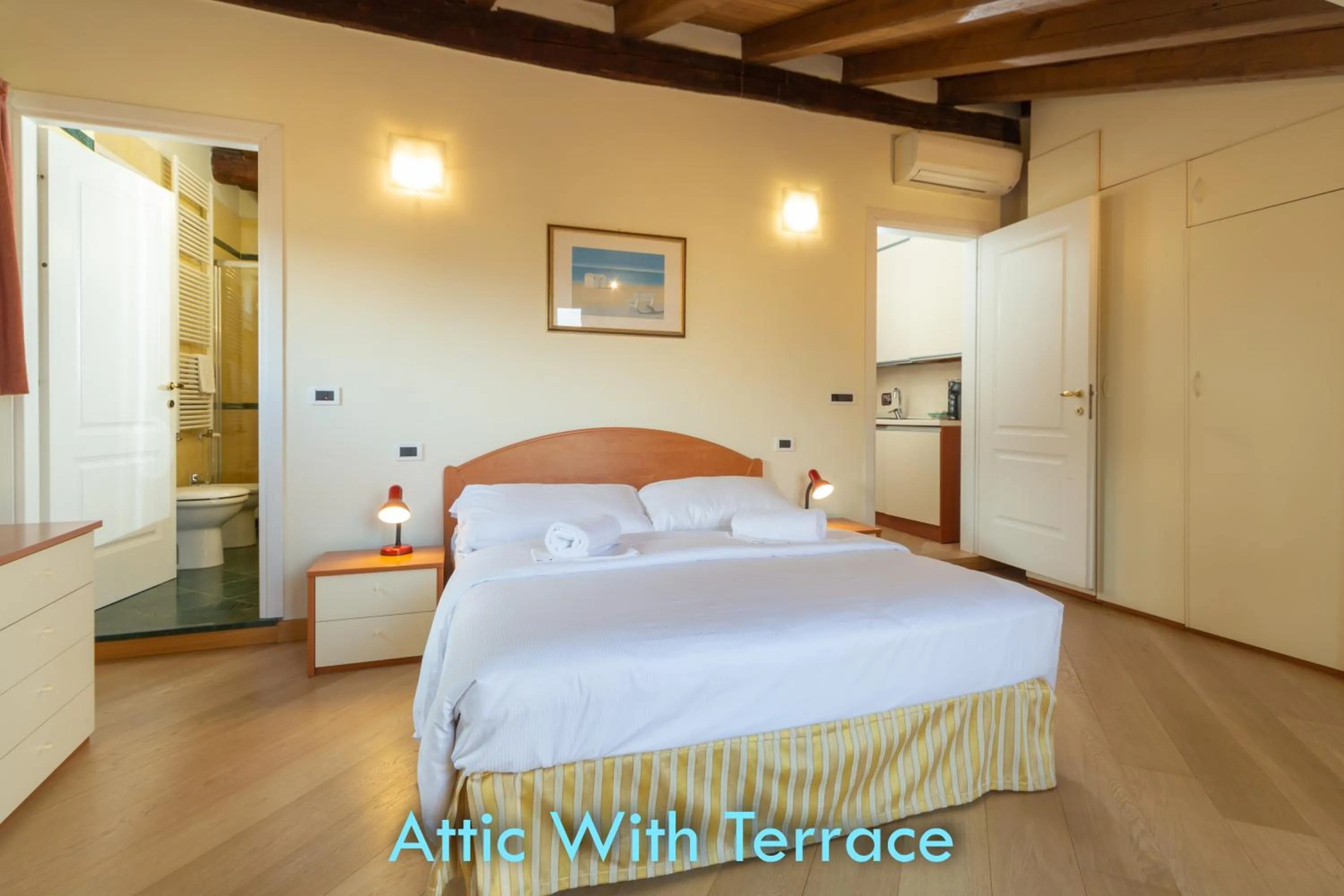 Bed in BolognaRoomscom - Santo Stefano Apartments