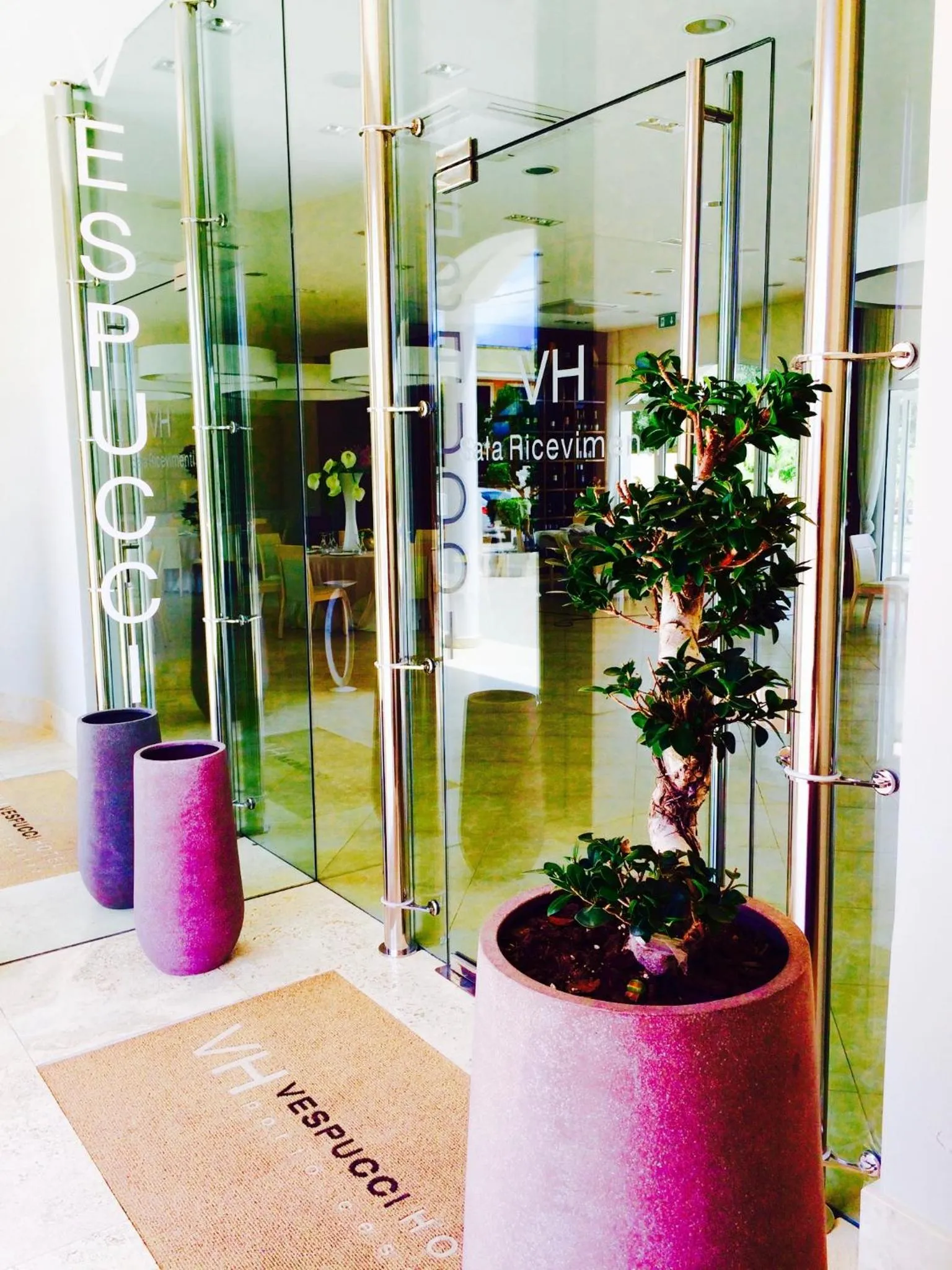 Restaurant/places to eat in Hotel Vespucci