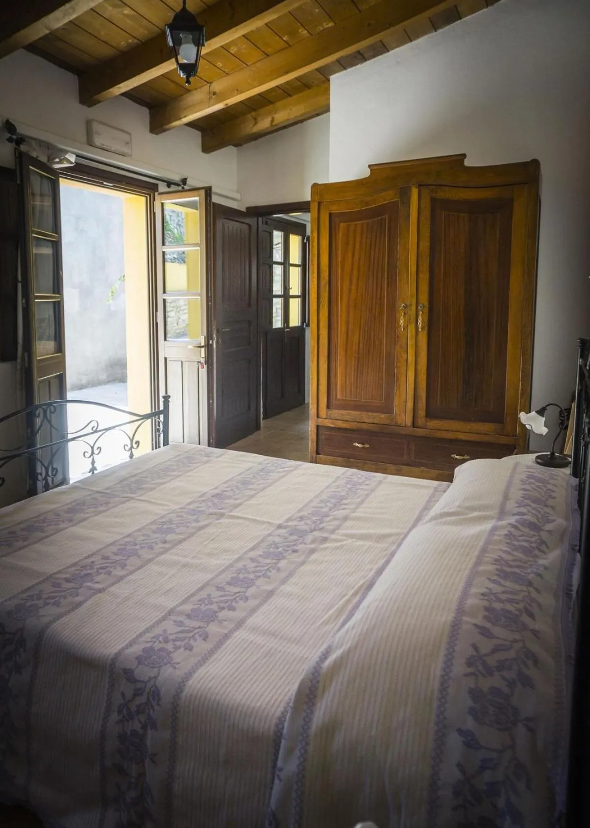 Photo of the whole room, Bed in Albergo Diffuso Il Mandorlo