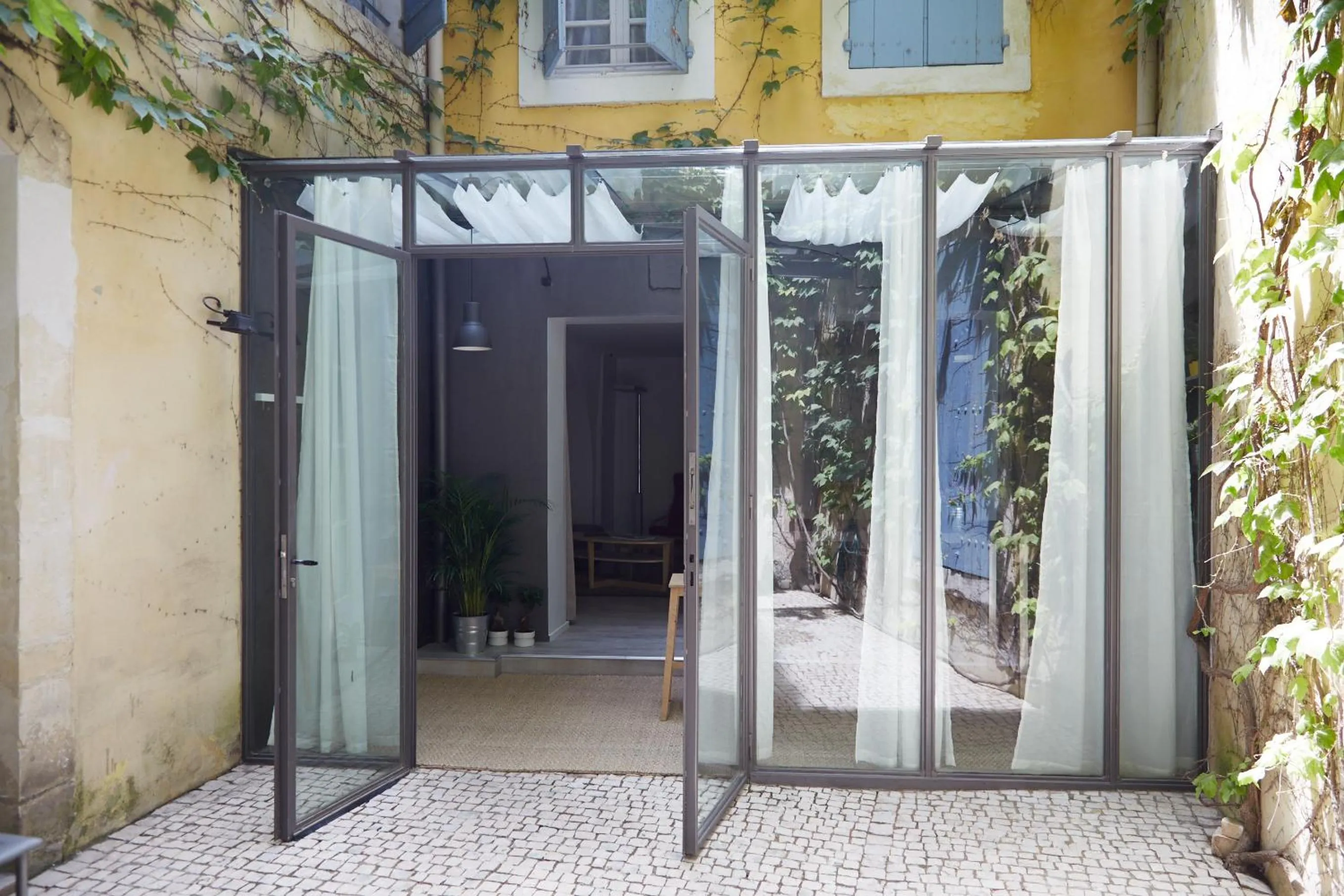 Patio in La Résidence Arles Centre