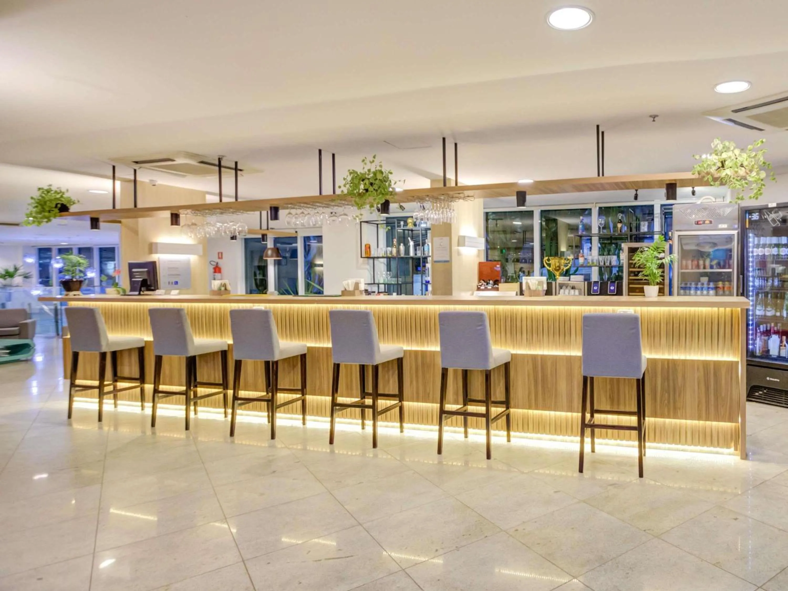 Lounge or bar in Mercure Rio de Janeiro Barra da Tijuca